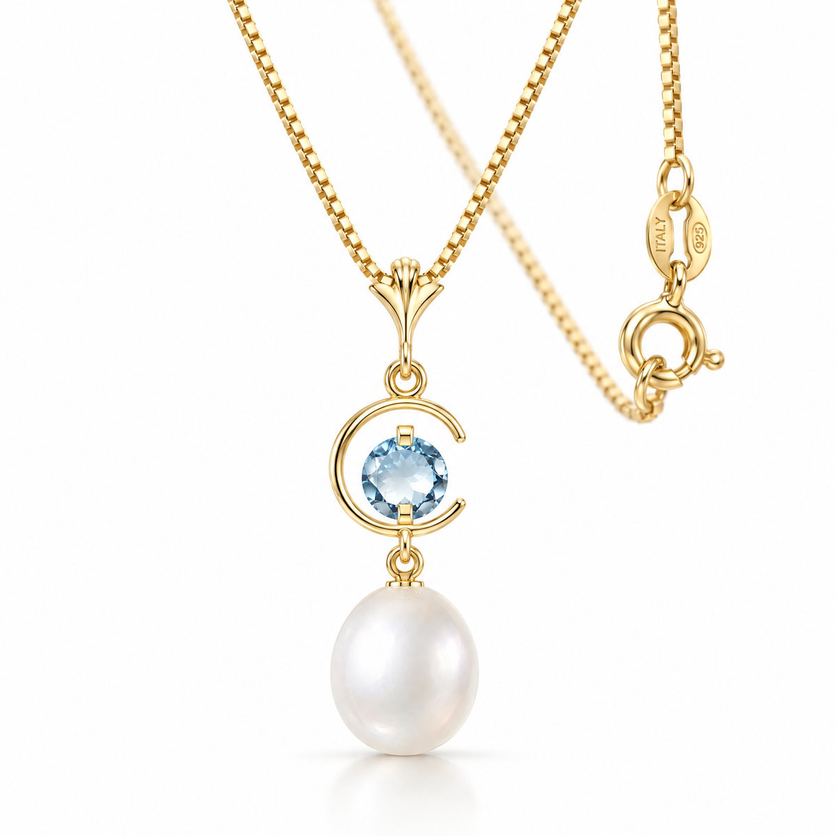 Yellow Gold Santina freshwater pearl necklace, shown with chain and clasp detail.