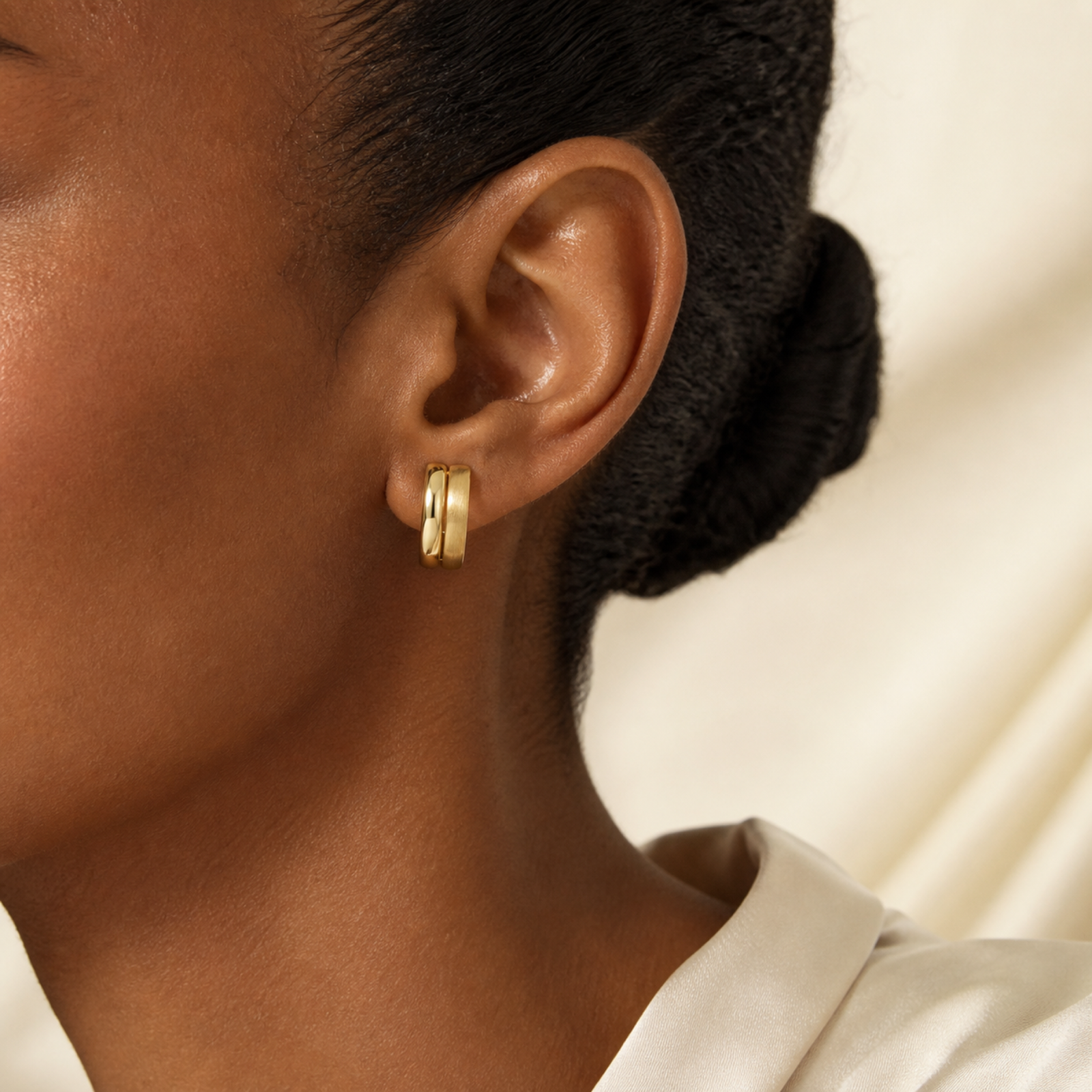 Yellow Gold — Doppio Luce Huggie Earrings — view 5