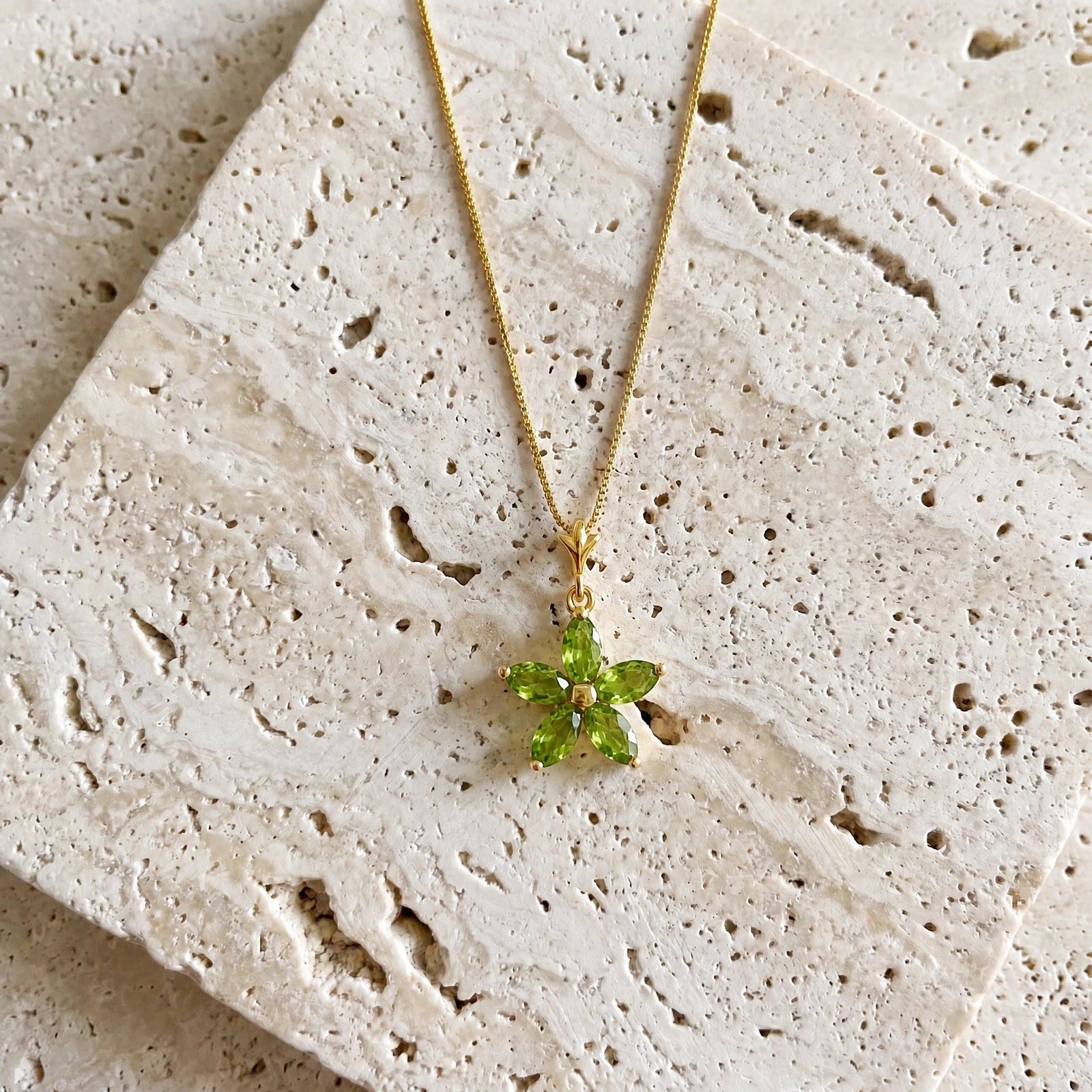 Yellow Gold Grace Necklace Peridot 10K — Melissa