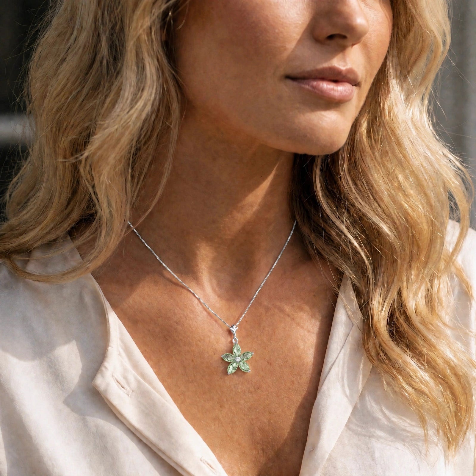White Gold Grace Necklace Green Amethyst 10K — Melissa