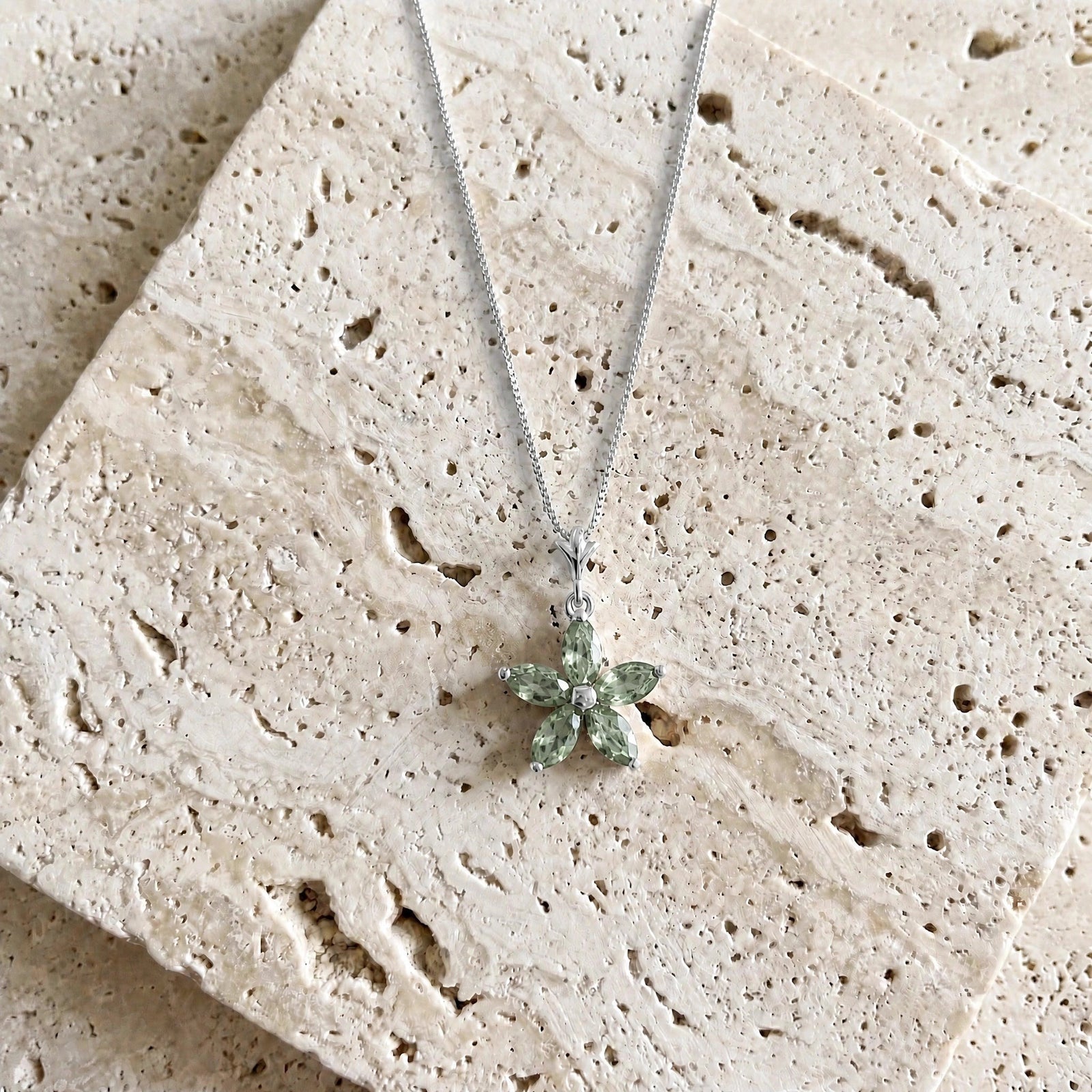 White Gold Grace Necklace Green Amethyst 10K — Melissa