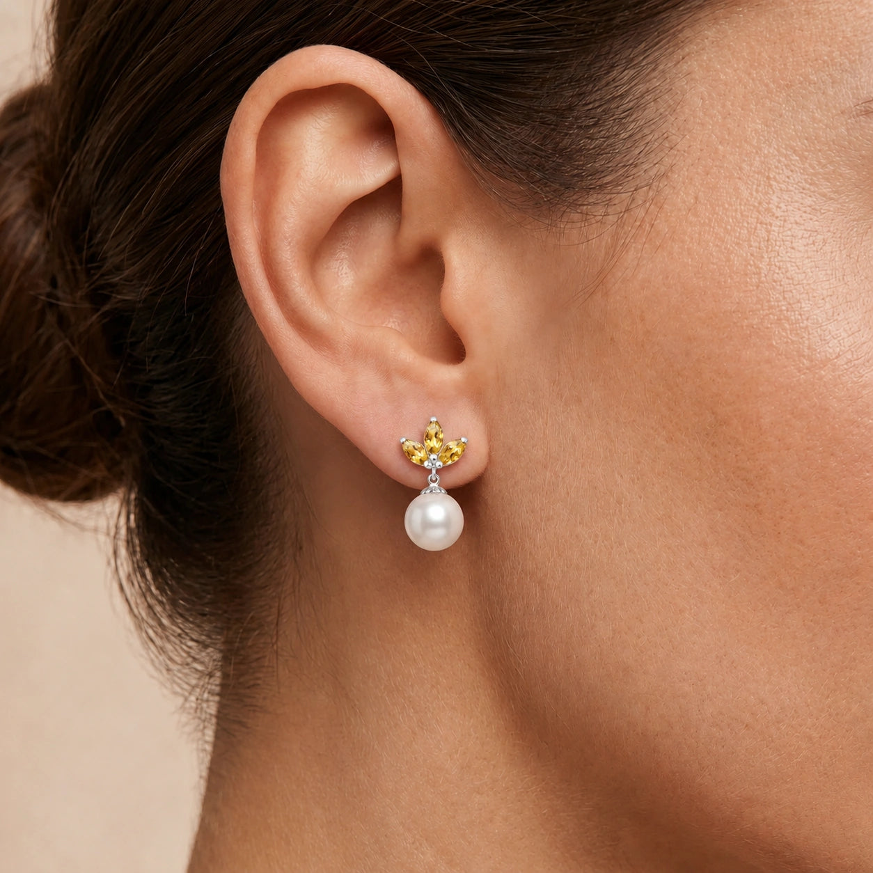 White Gold Earrings Pearl 10K — Adelina