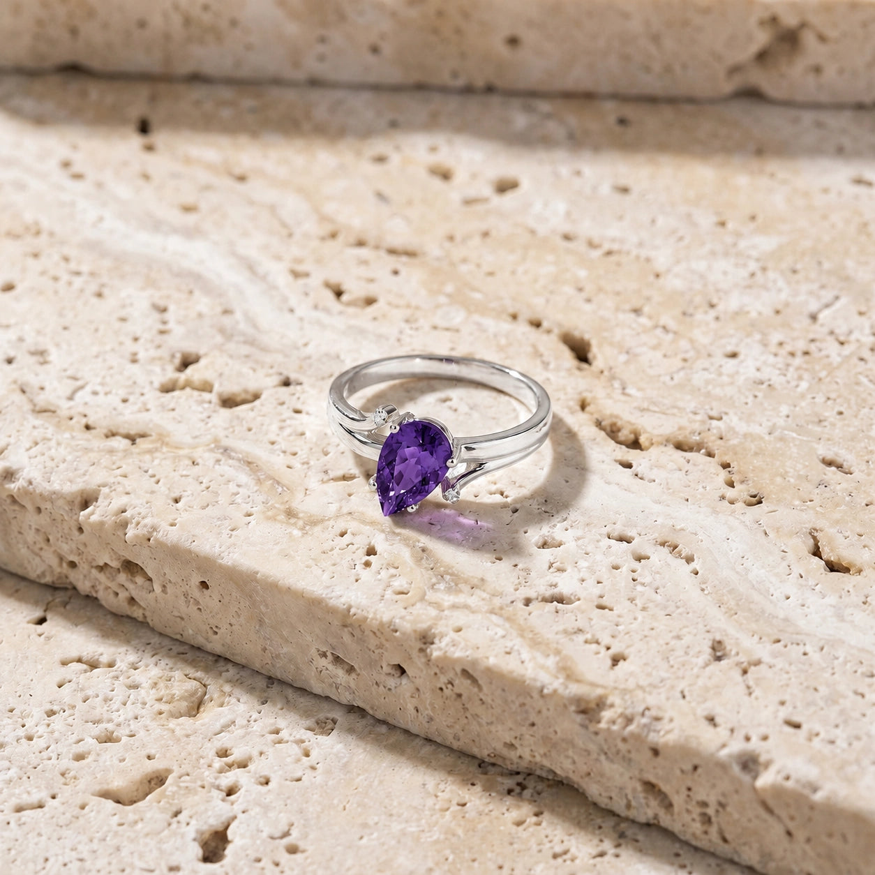 White Gold Diamond & Amethyst — Zita