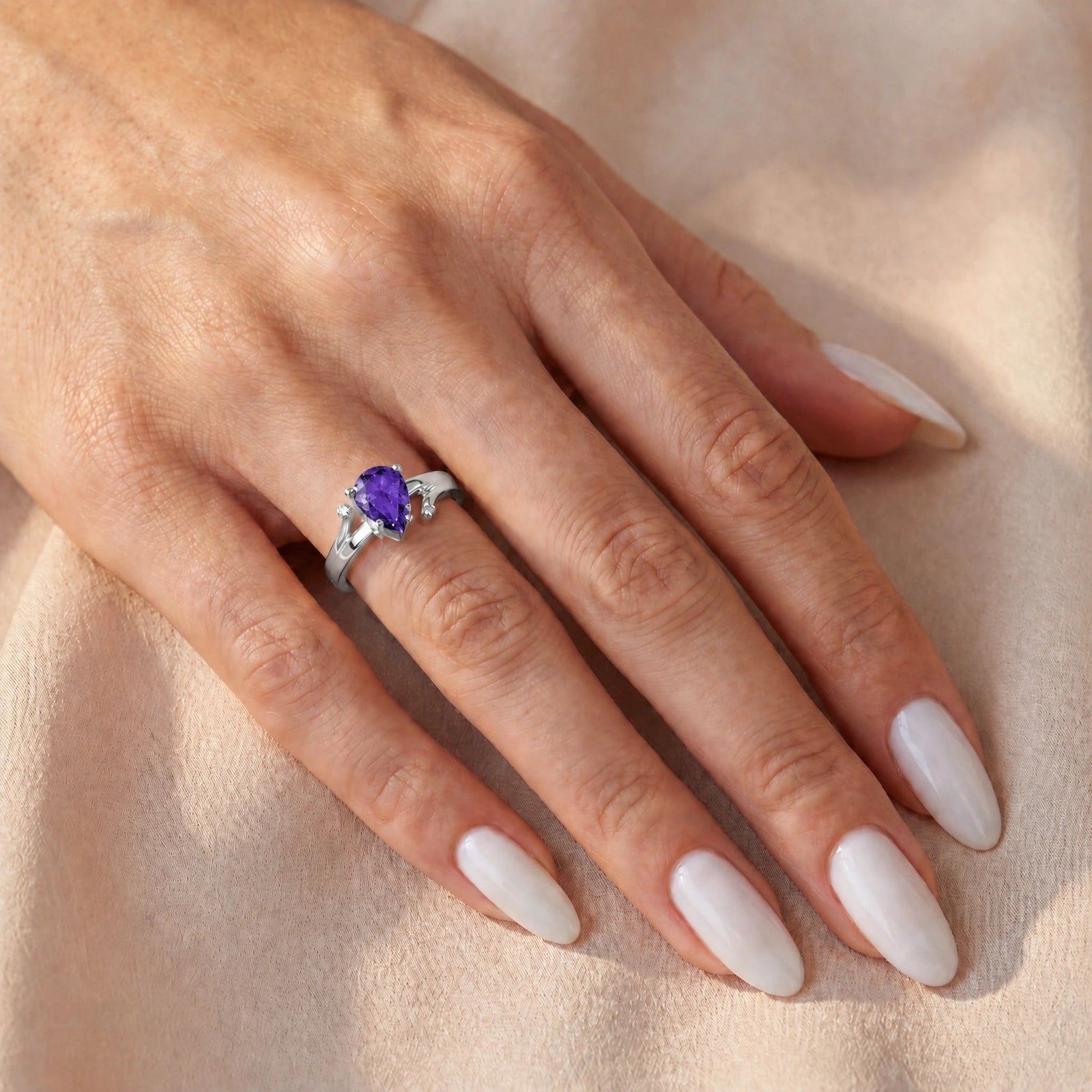 White Gold Diamond & Amethyst — Zita