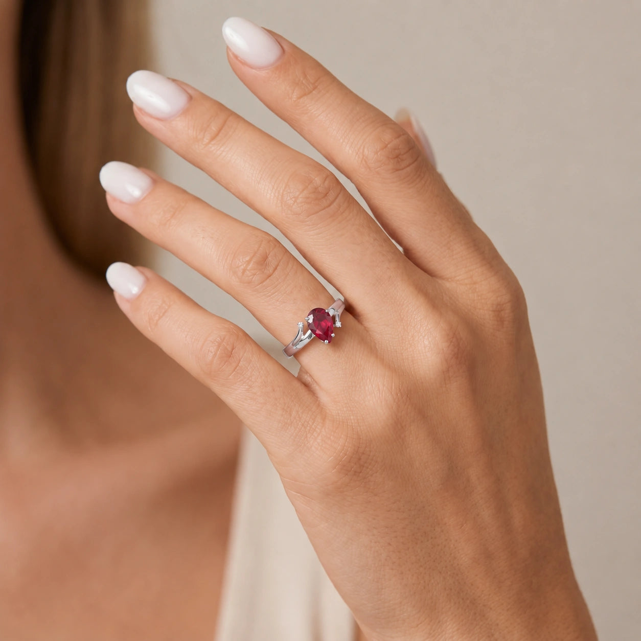 White Gold Diamond & Ruby — Zita