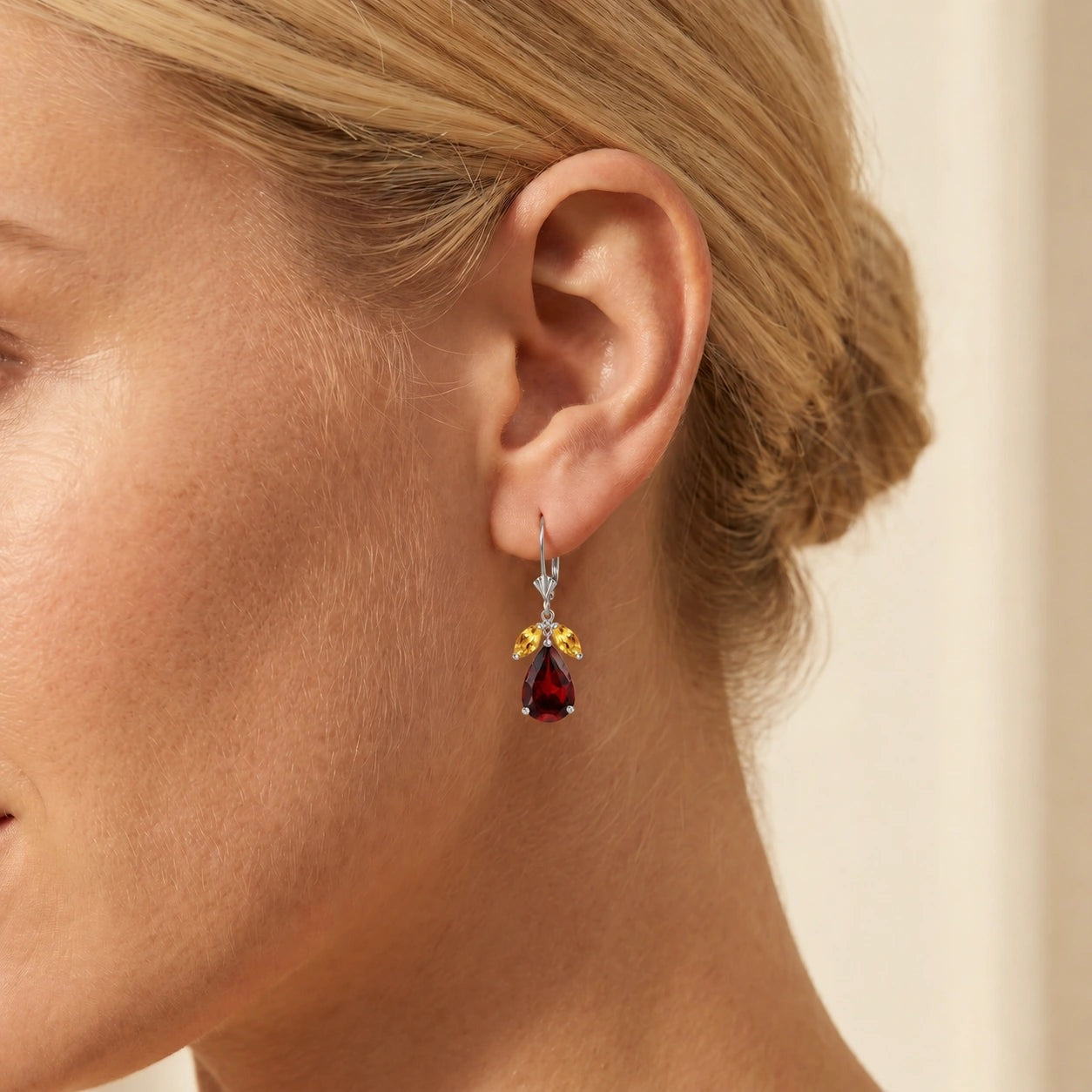 White Gold Celeste Drop Earrings Peridot 10K — Eulalia