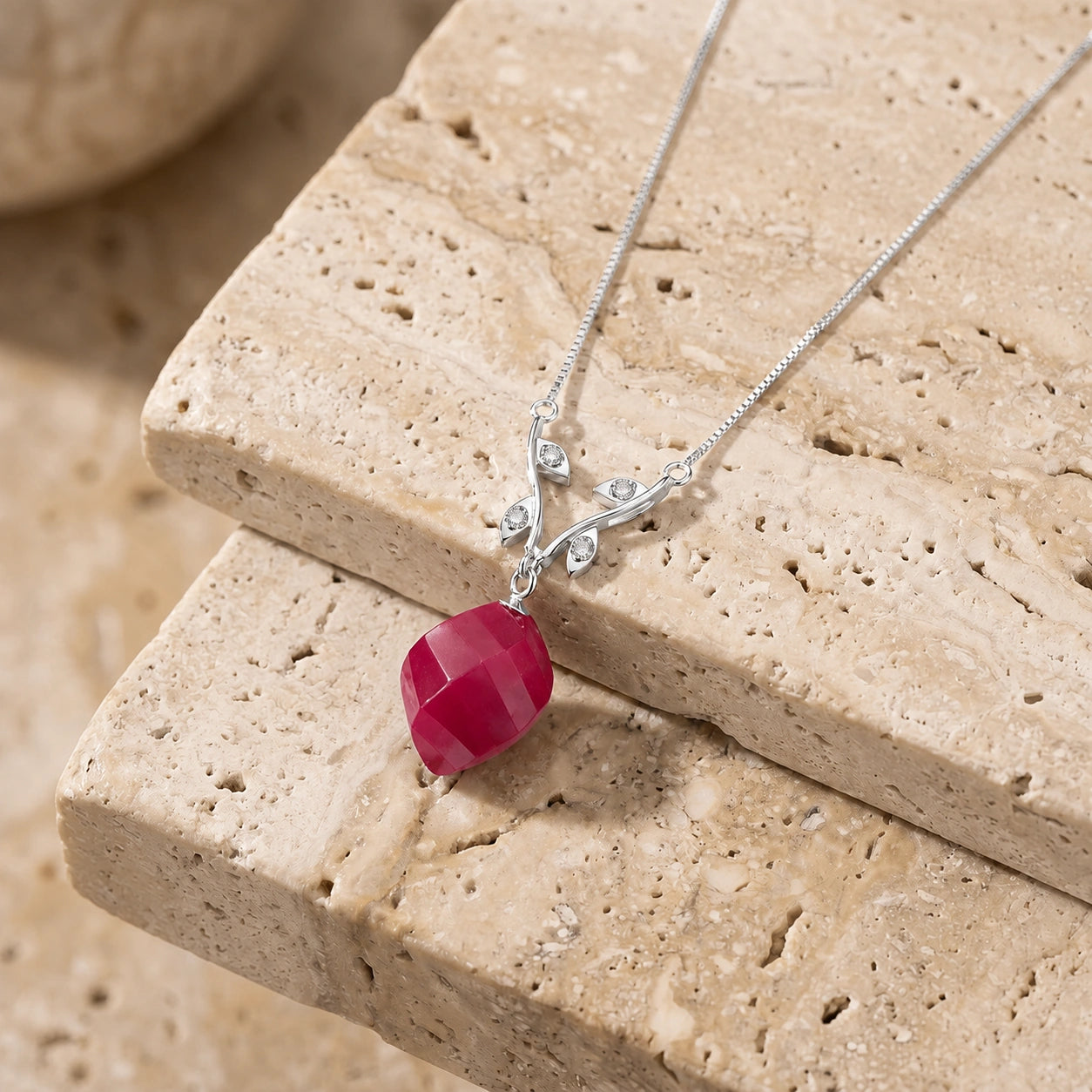 White Gold Diamond & Ruby — Alcina