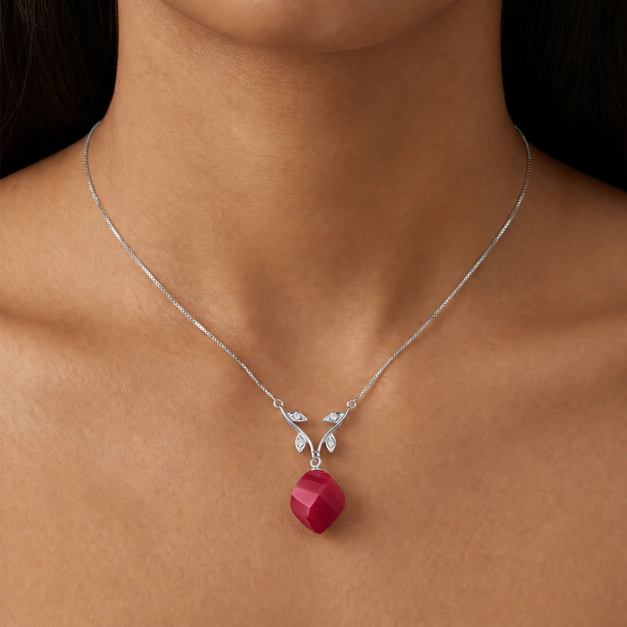 White Gold Diamond & Ruby — Alcina