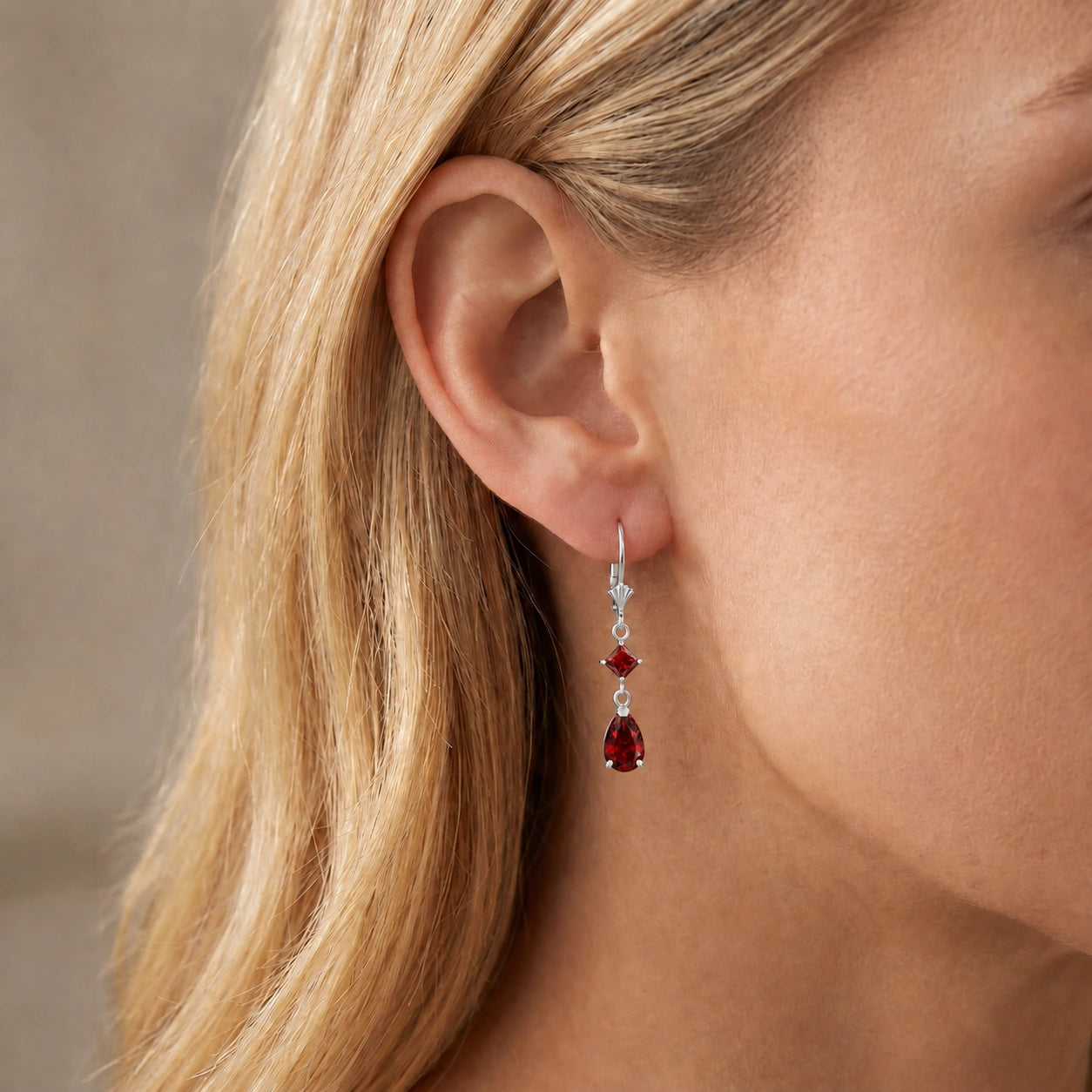 White Gold Garnet — Evangelista