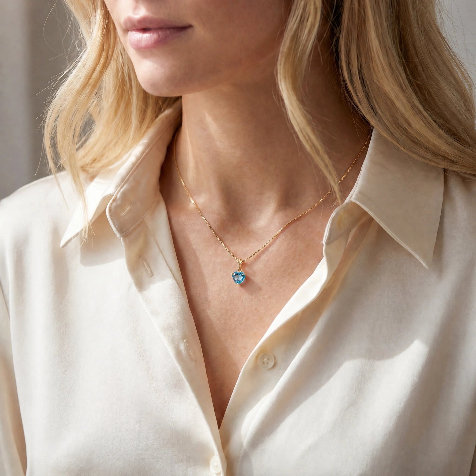 Yellow Gold Classic Necklace Blue Topaz 10K — Alida