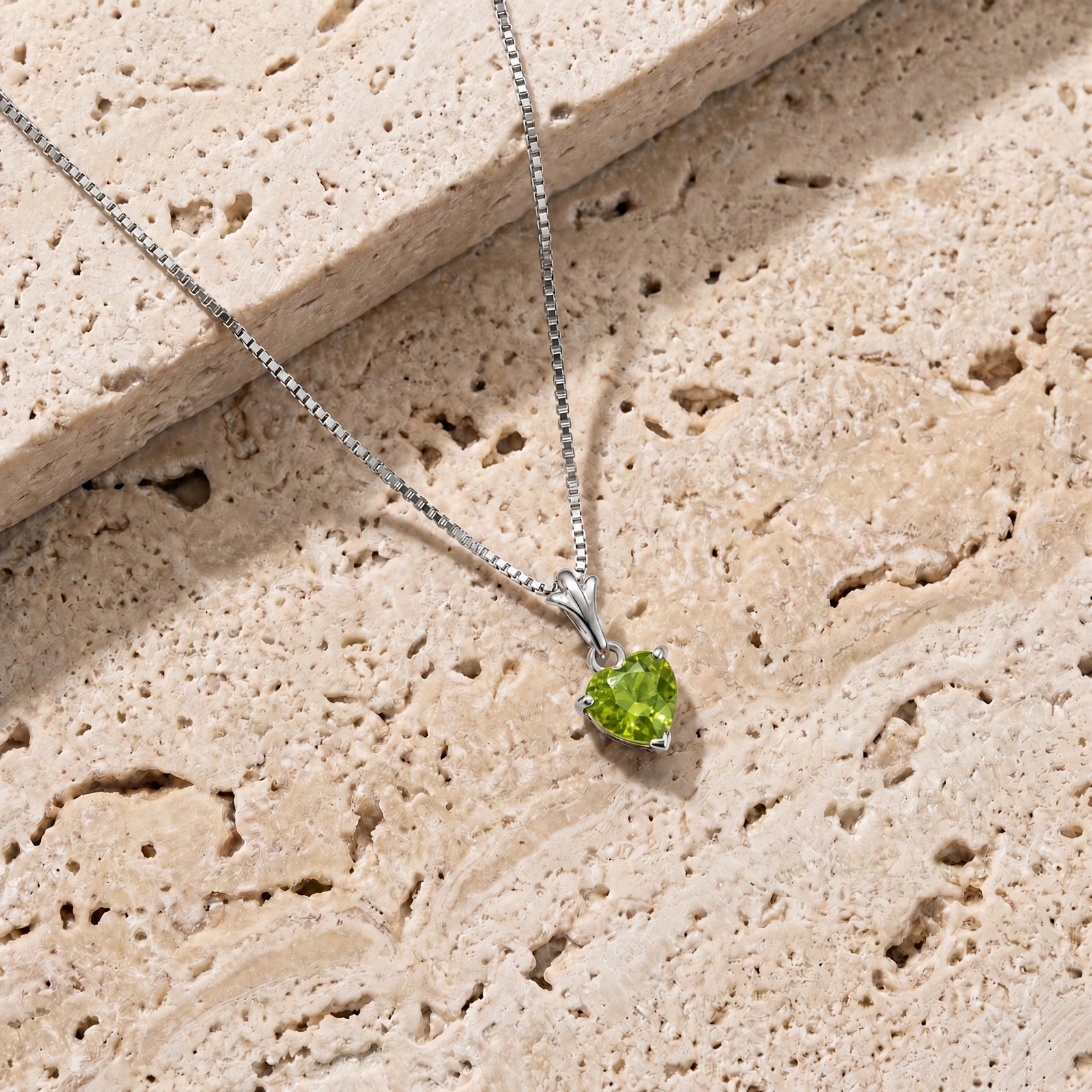 White Gold Classic Necklace Peridot 10K — Alida