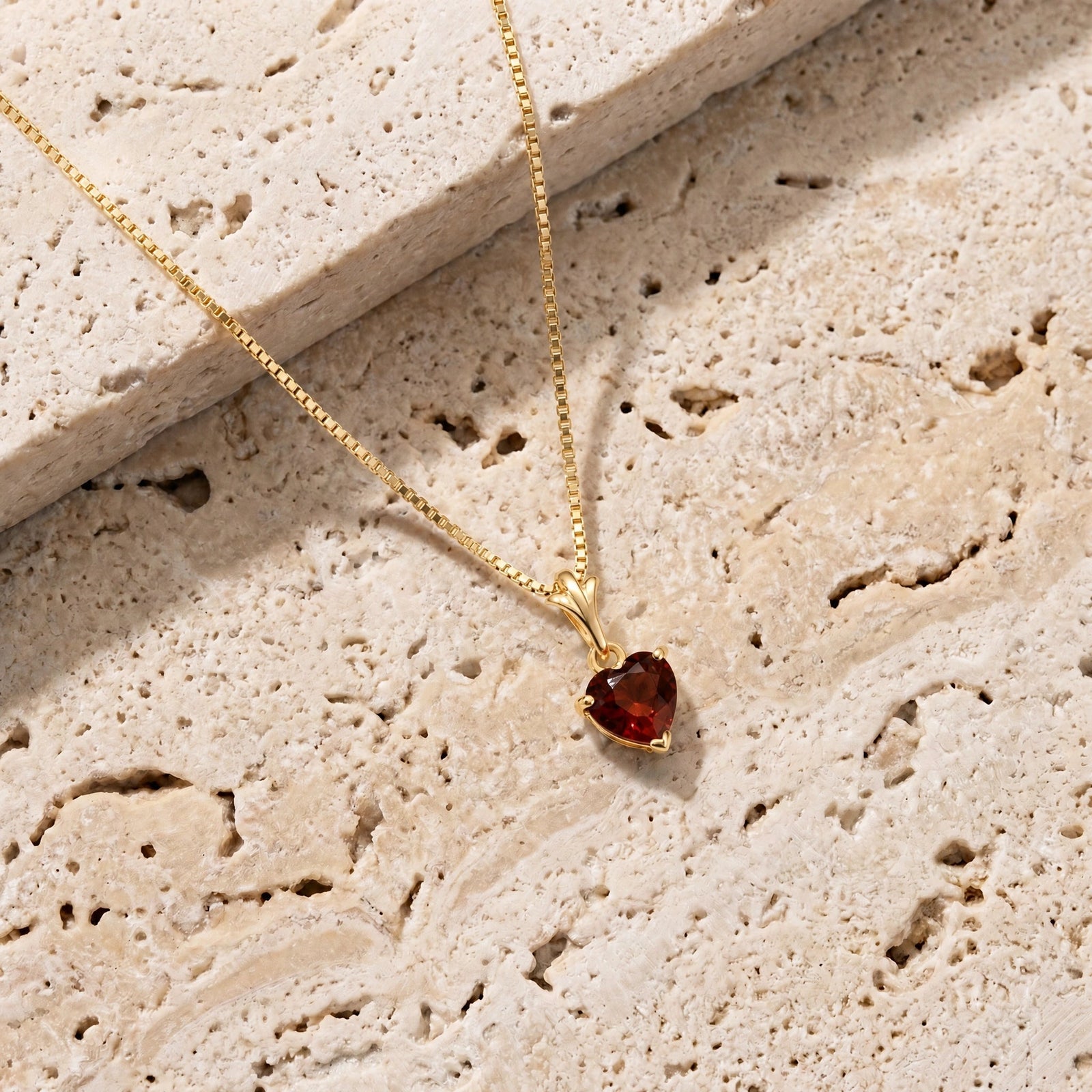 Yellow Gold Classic Necklace Garnet 10K — Alida