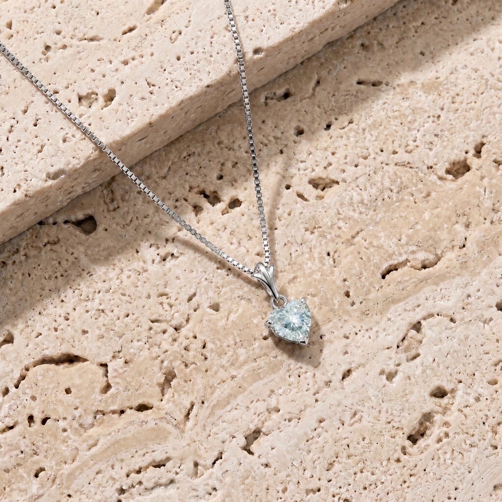 White Gold Classic Necklace Aquamarine 10K — Alida