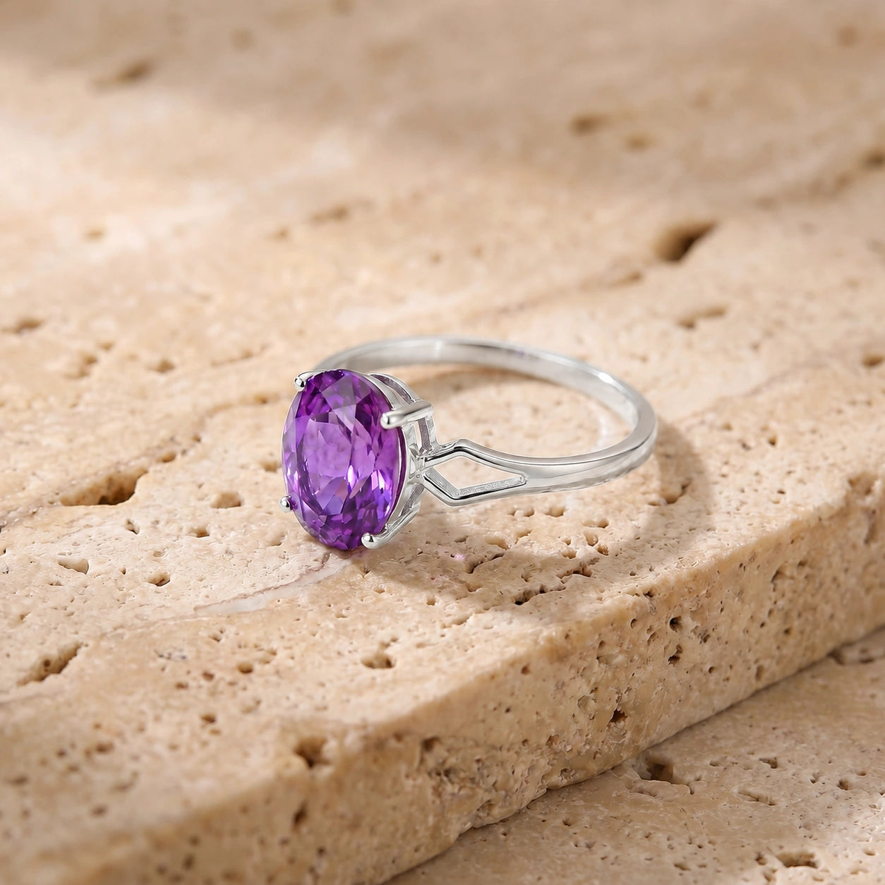 White Gold Amethyst — Vanda