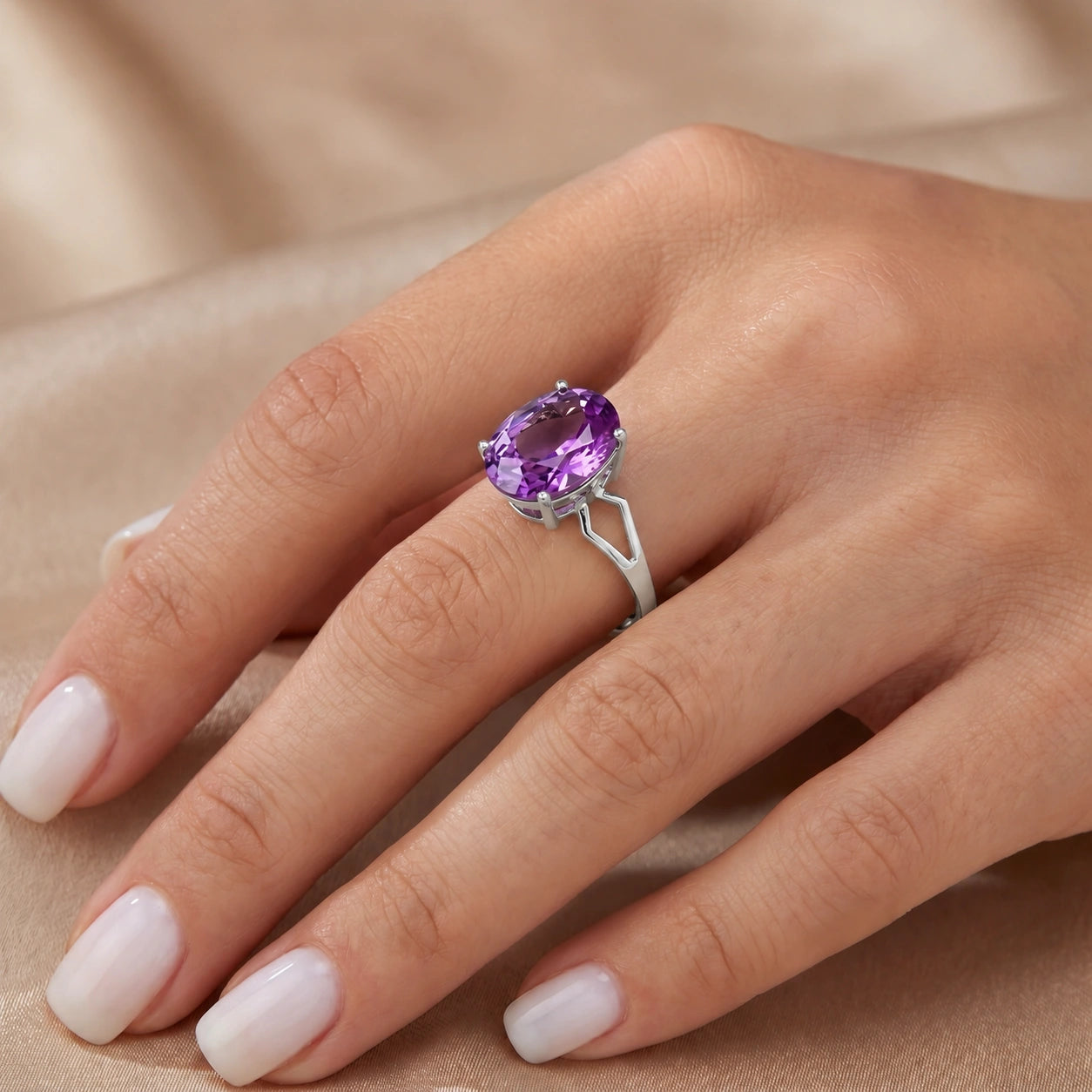 White Gold Amethyst — Vanda