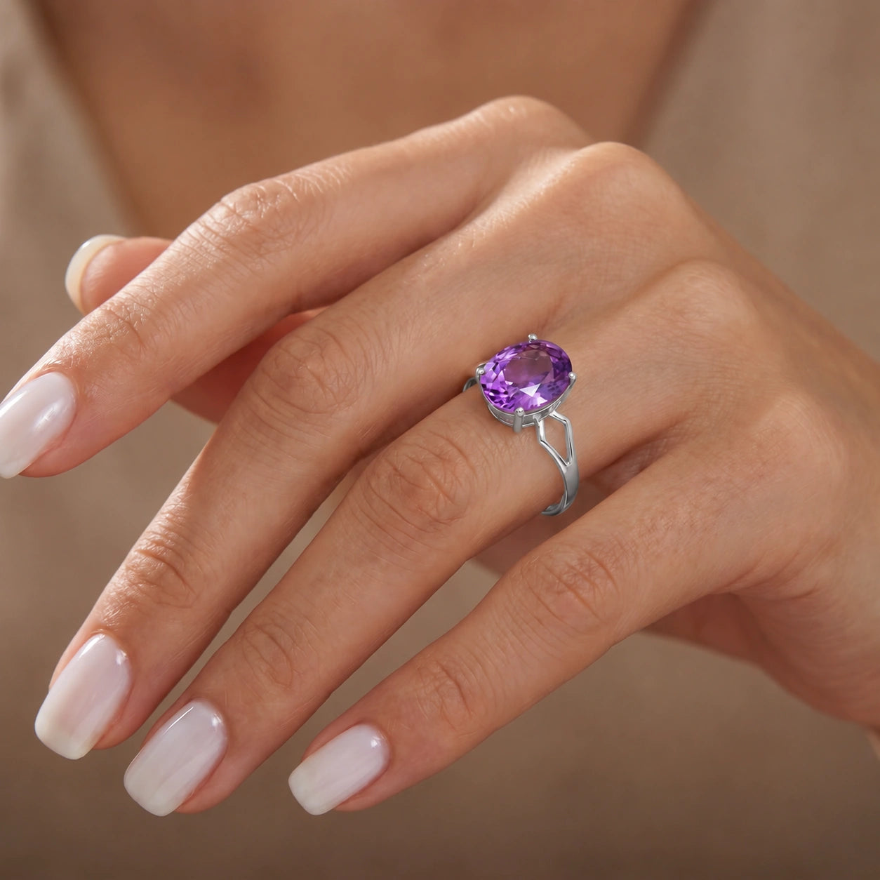 White Gold Amethyst — Vanda