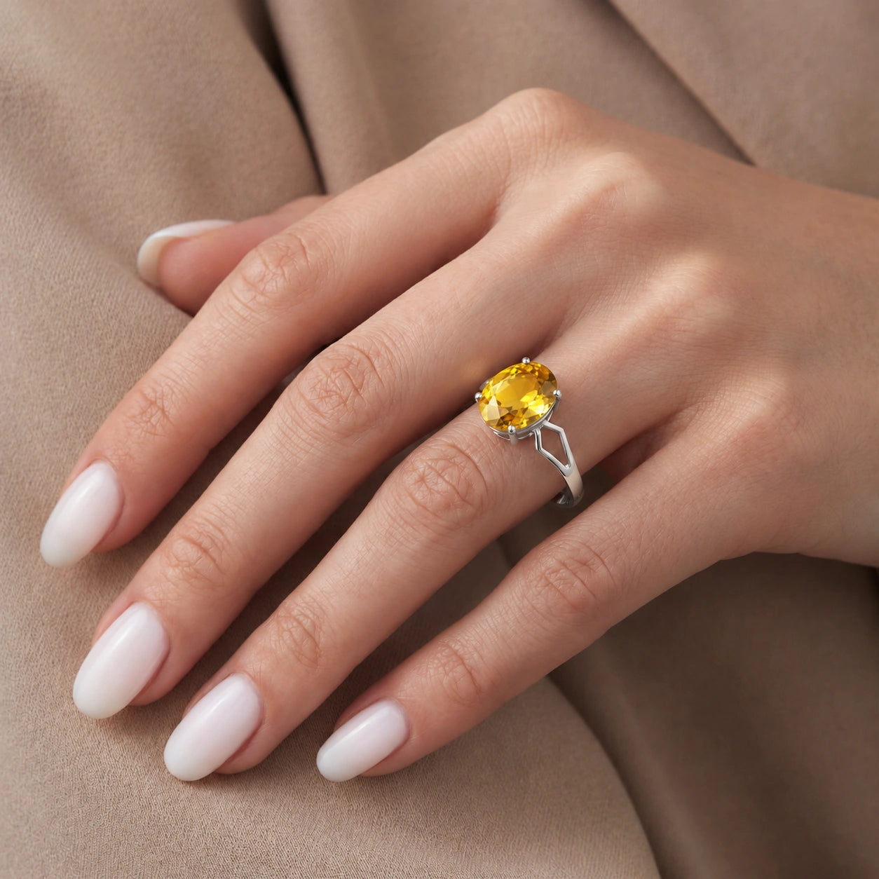 White Gold Citrine — Vanda