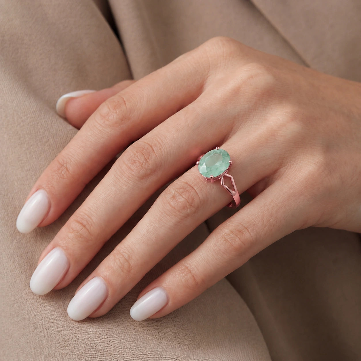 Rose Gold Emerald — Vanda