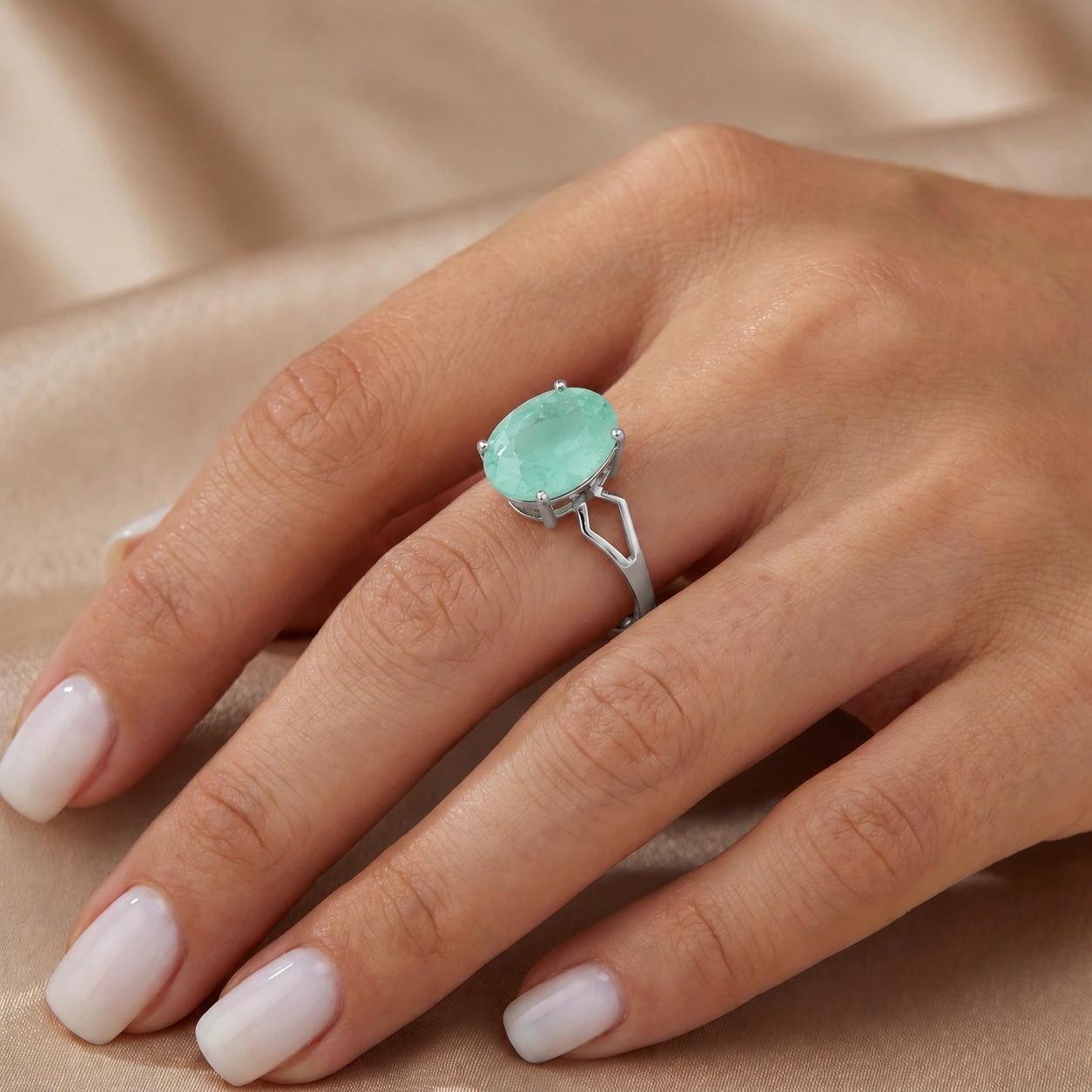 White Gold Emerald — Vanda