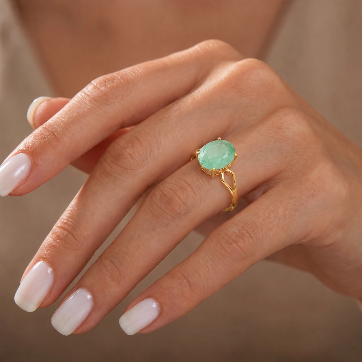 Yellow Gold Emerald — Vanda