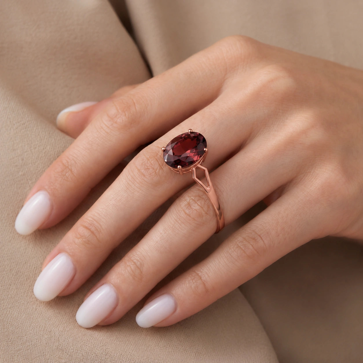 Rose Gold Garnet — Vanda