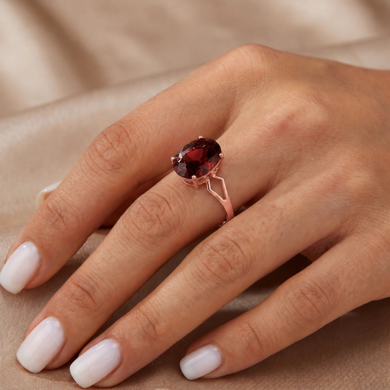 Rose Gold Garnet — Vanda