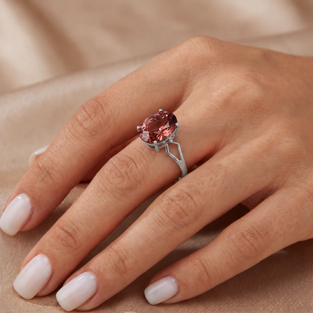 White Gold Garnet — Vanda