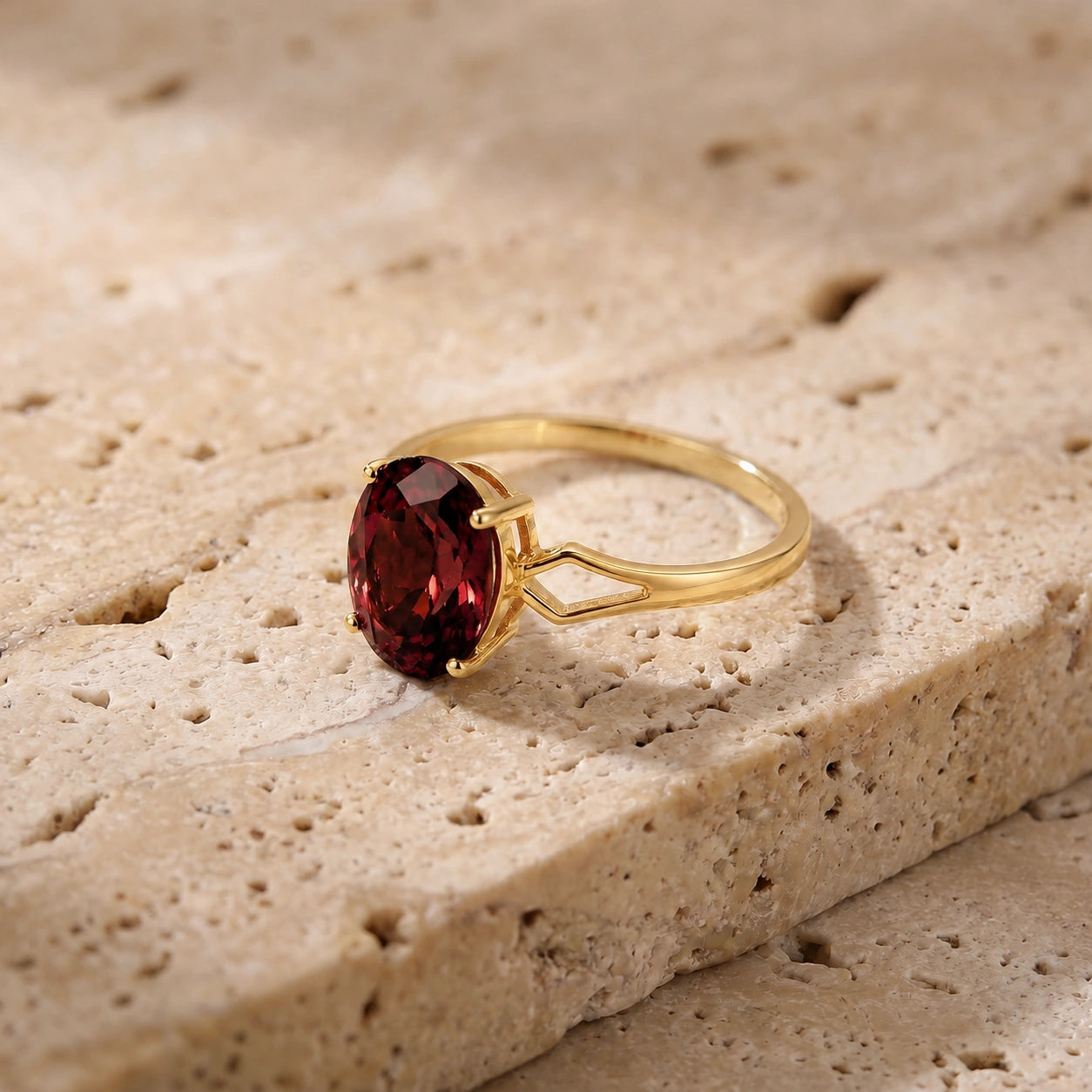 Yellow Gold Garnet — Vanda