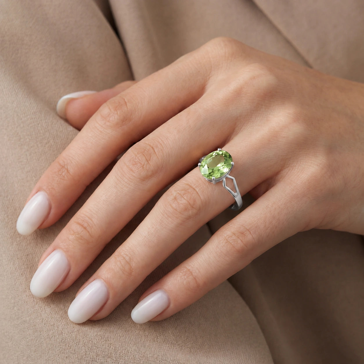 White Gold Green Amethyst — Vanda