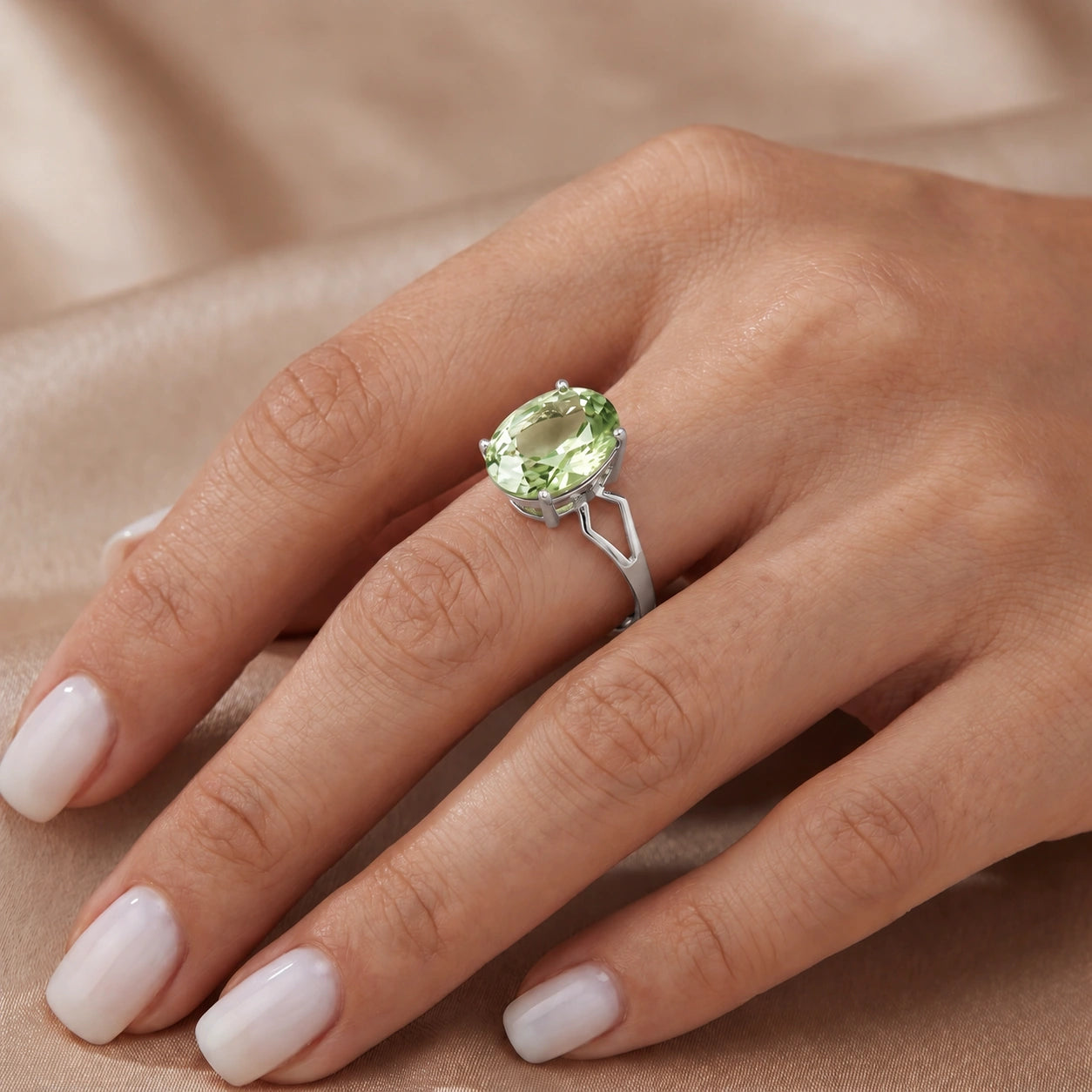 White Gold Green Amethyst — Vanda