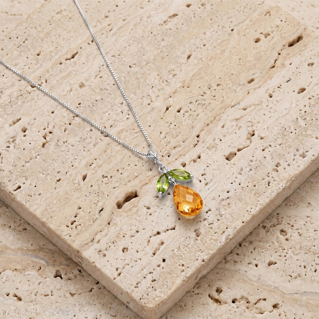 White Gold Atelier Necklace Garnet 10K — Marilena
