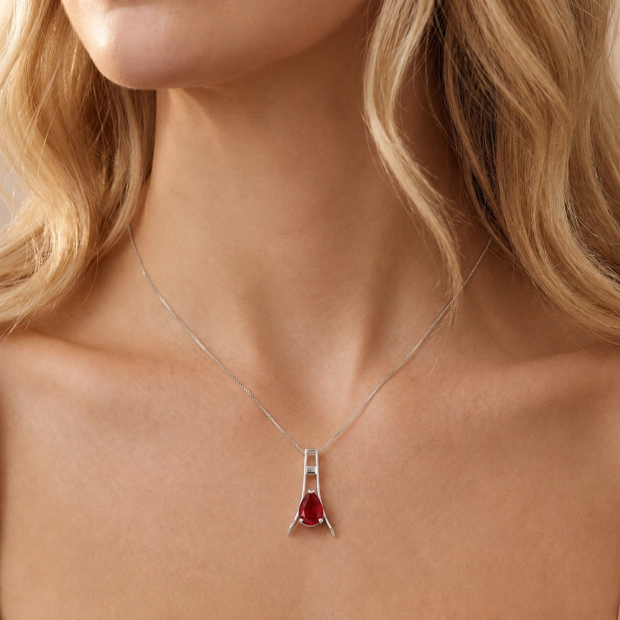 White Gold Necklace Ruby 10K — Evangelina