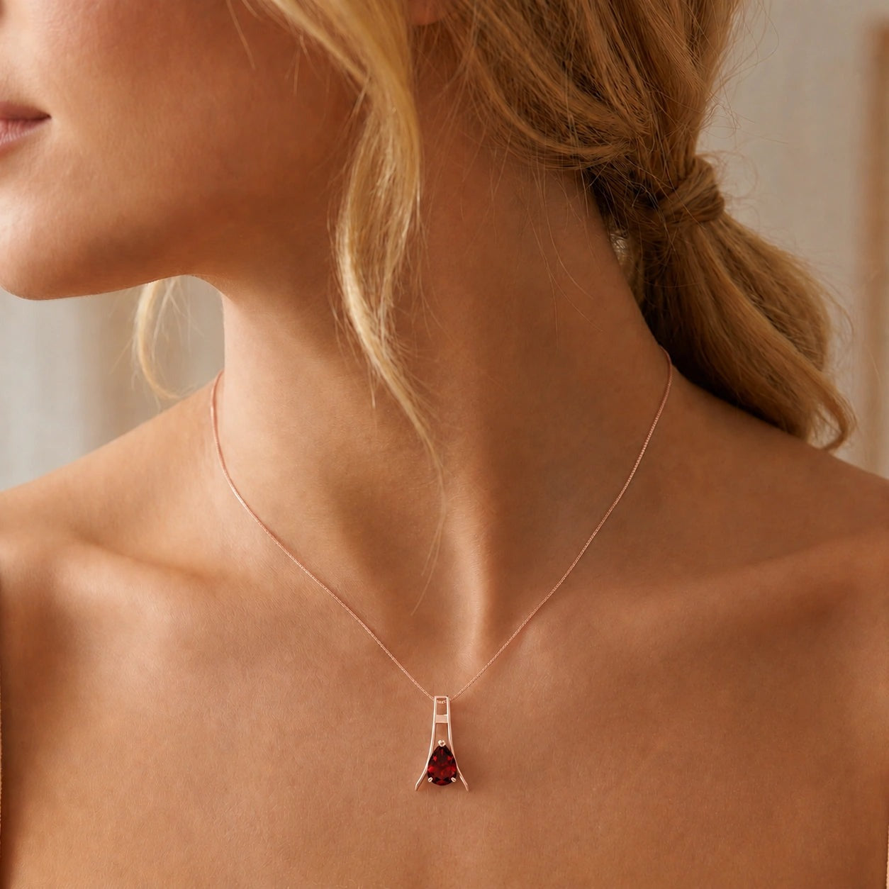 Rose Gold Necklace Garnet 10K — Evangelina