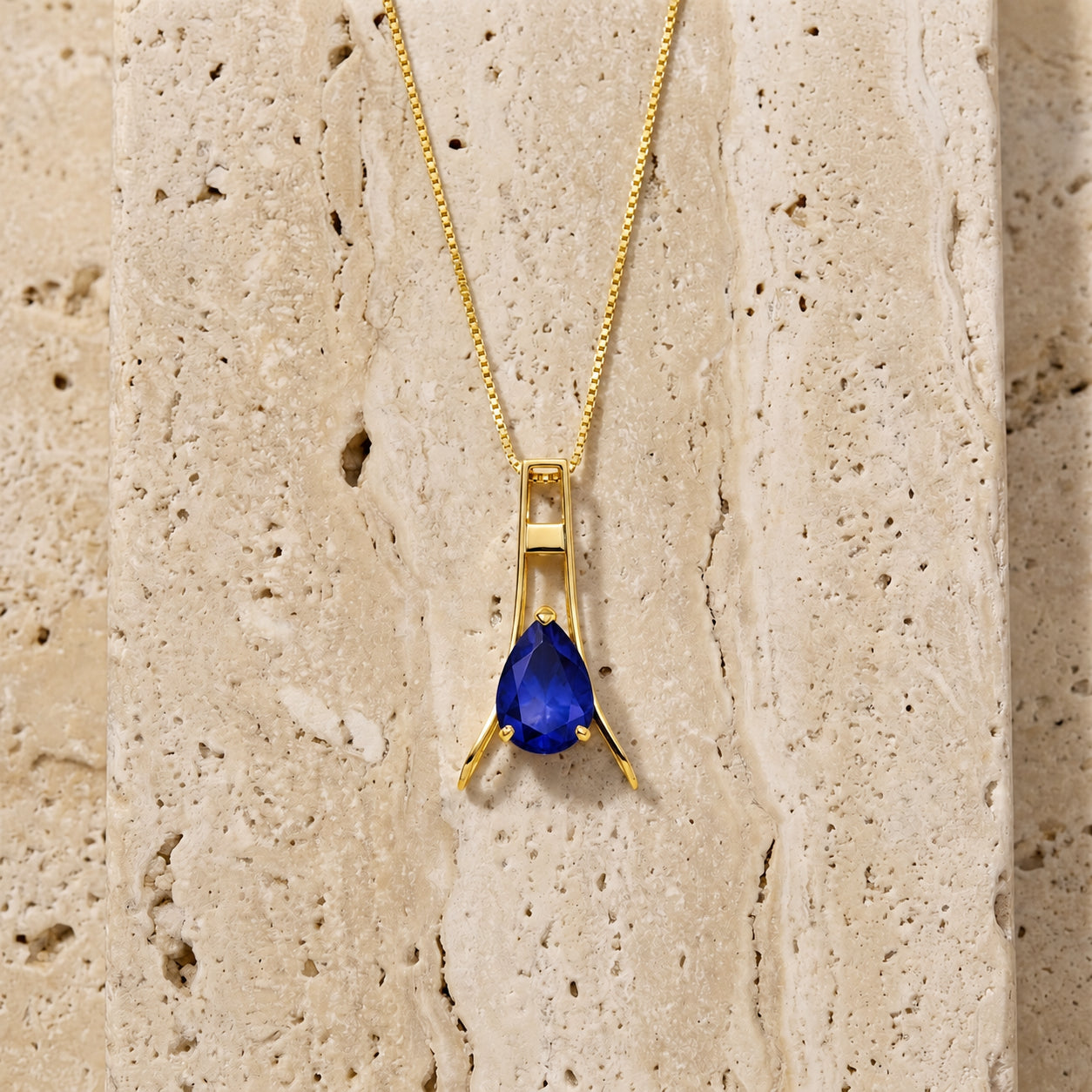 Yellow Gold Necklace Sapphire 10K — Evangelina