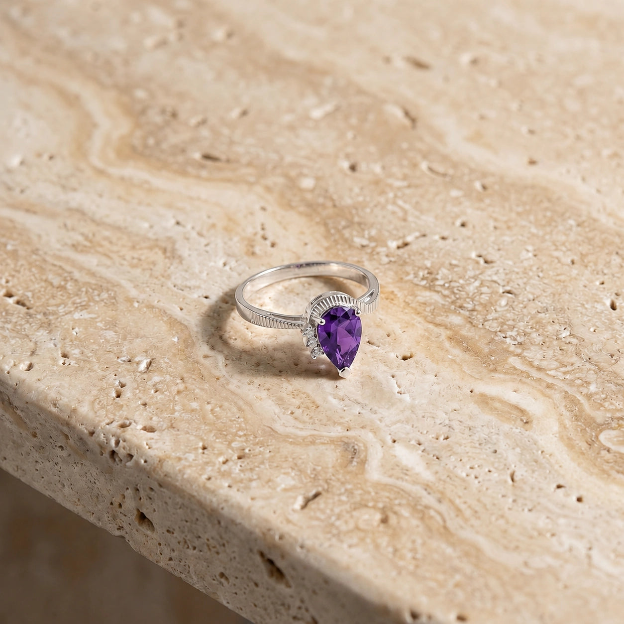 White Gold Amethyst & Diamond — Ambra