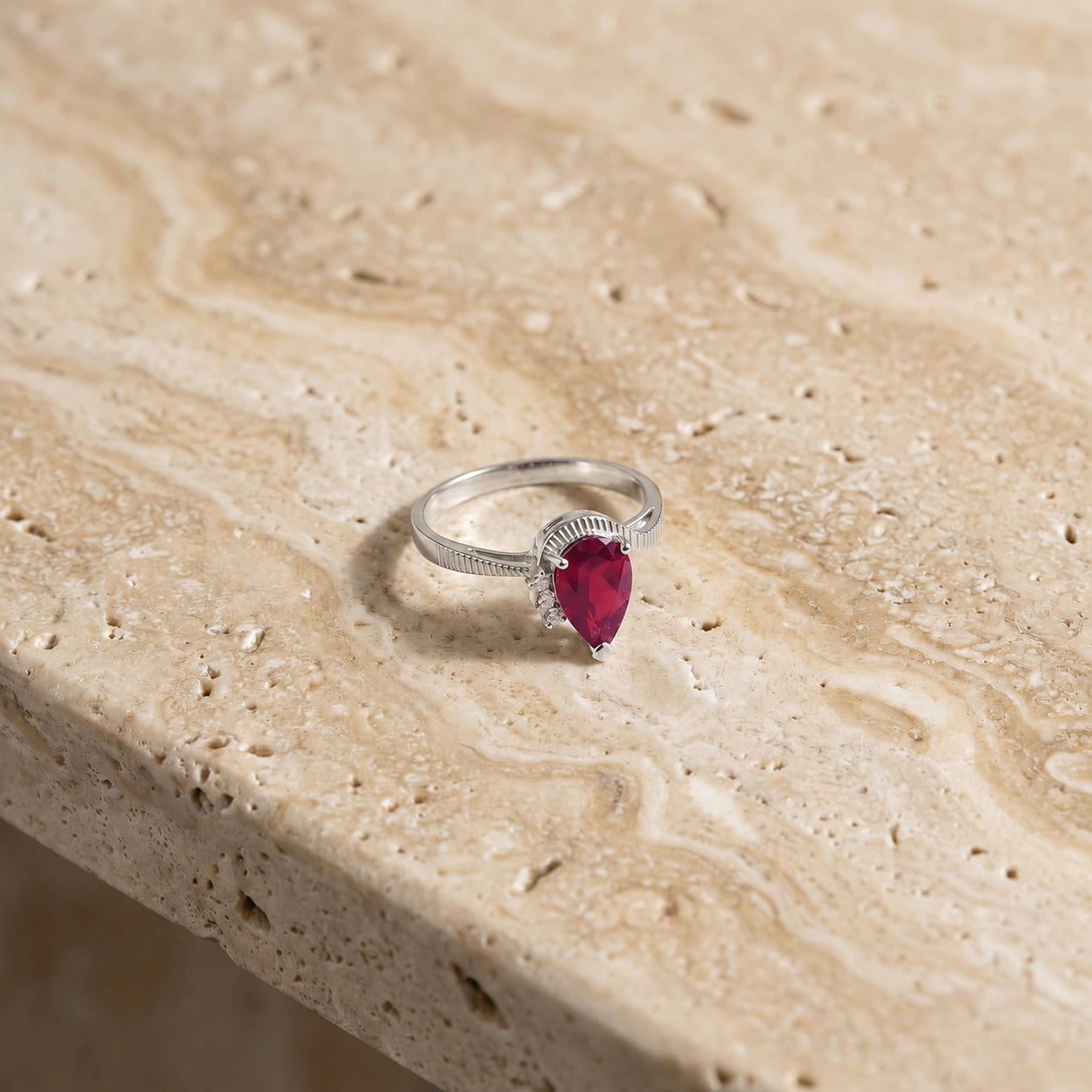 White Gold Diamond & Ruby — Ambra