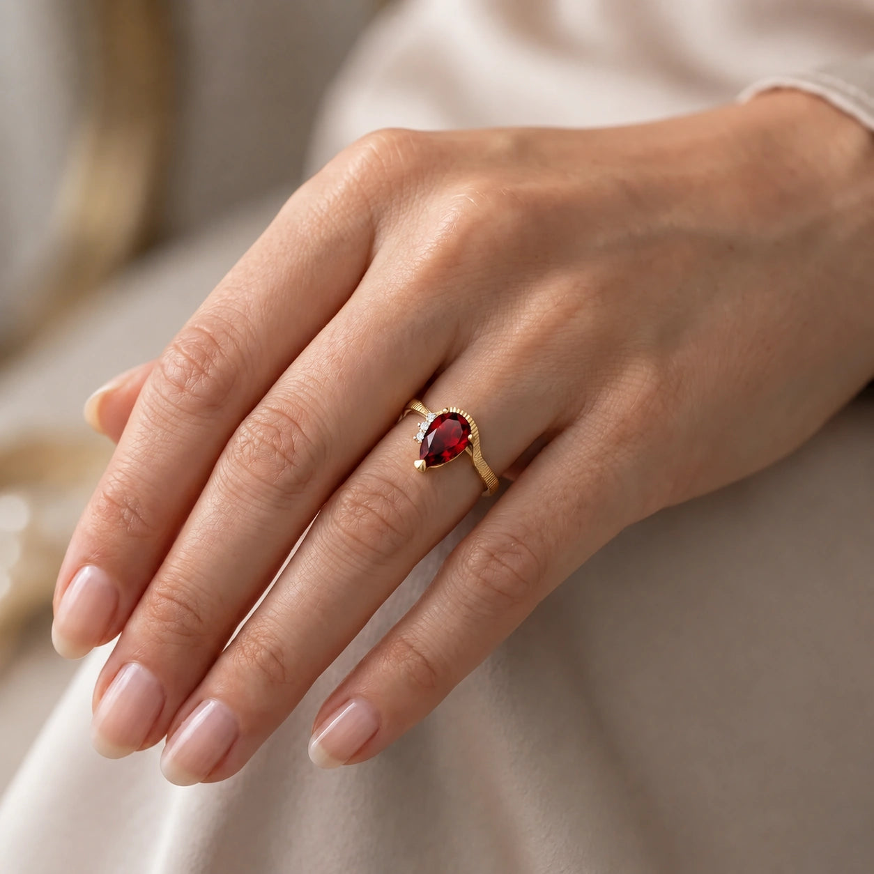 Yellow Gold Heritage Ring Ruby 10K — Rosalba