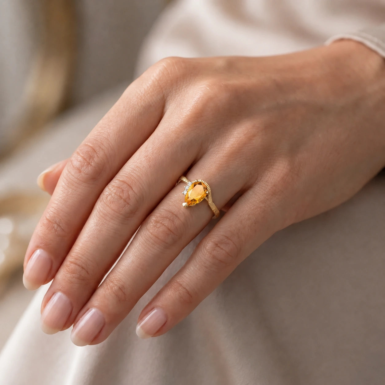 Yellow Gold Heritage Ring Citrine 10K — Rosalba