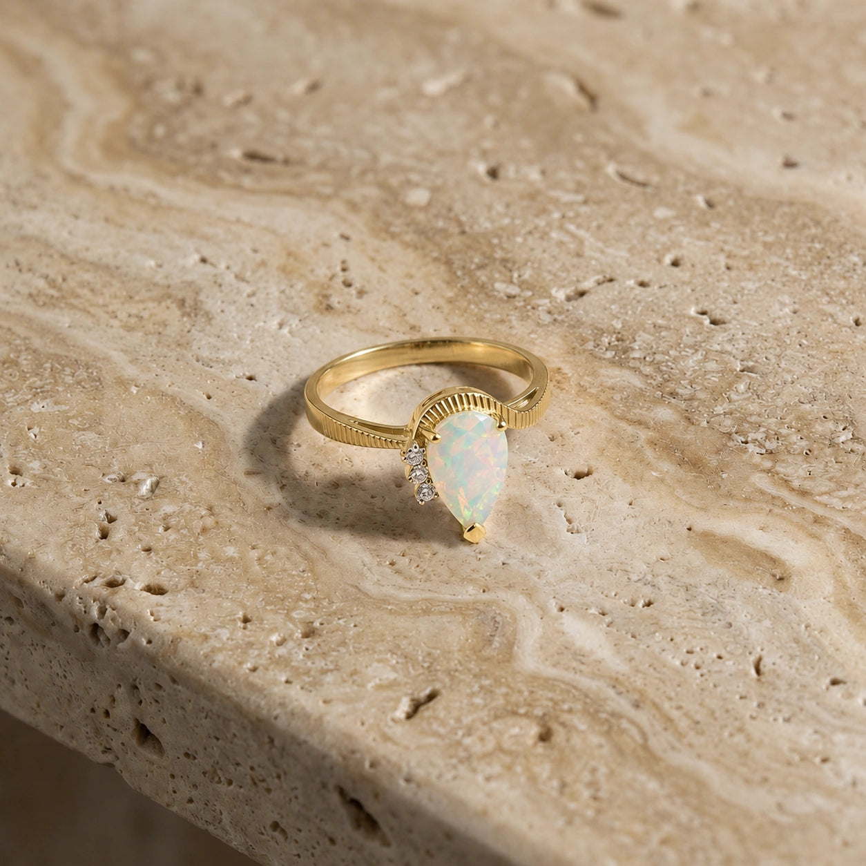 Yellow Gold Heritage Ring Opal 10K — Rosalba