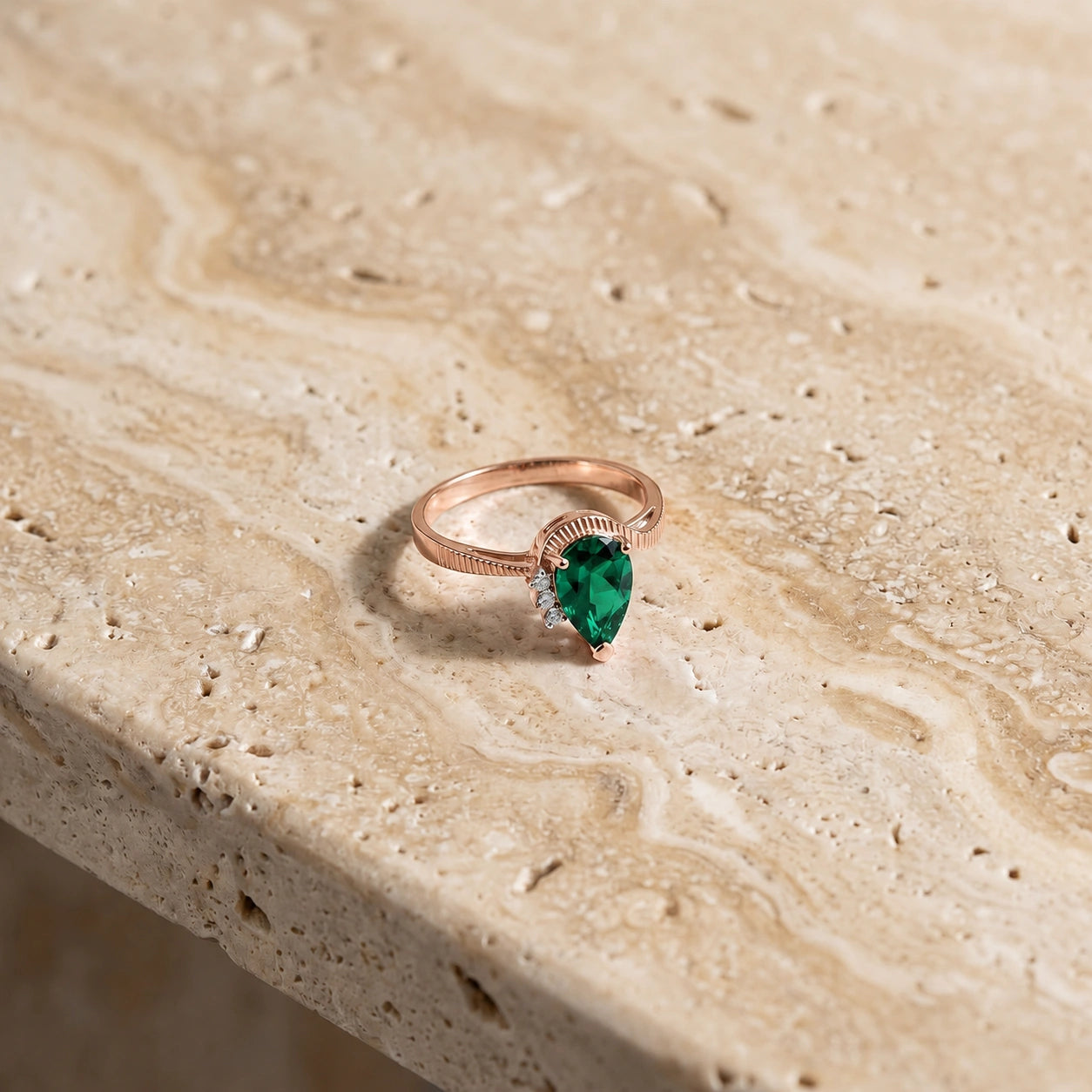 Rose Gold Heritage Ring Emerald 10K — Rosalba