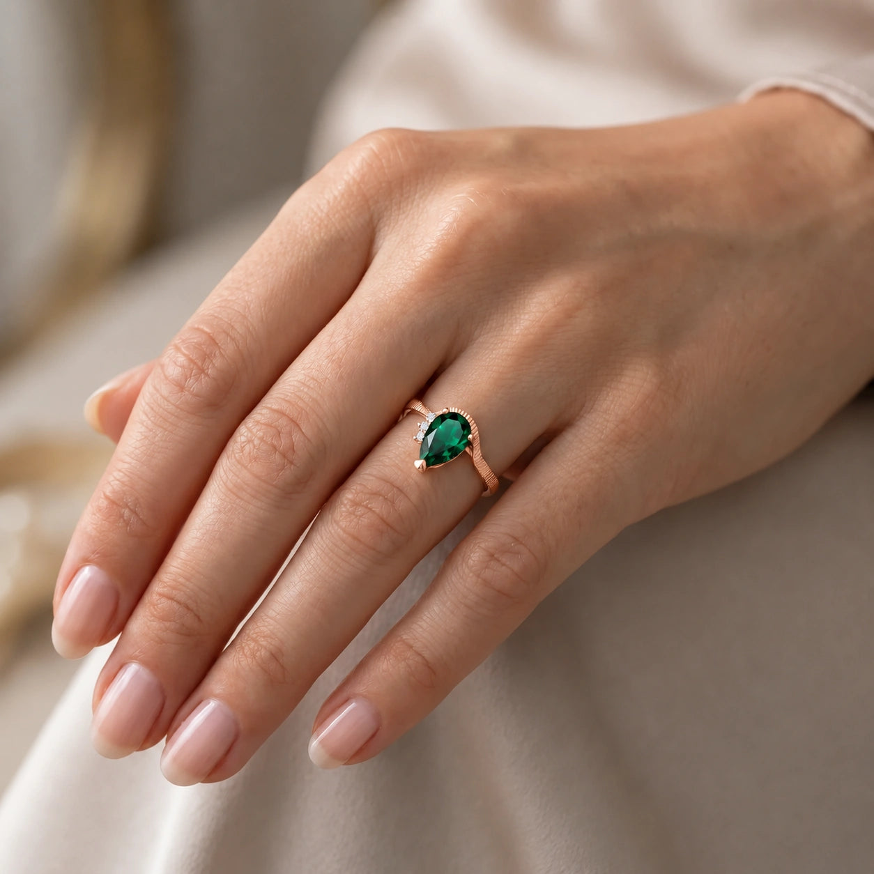 Rose Gold Heritage Ring Emerald 10K — Rosalba