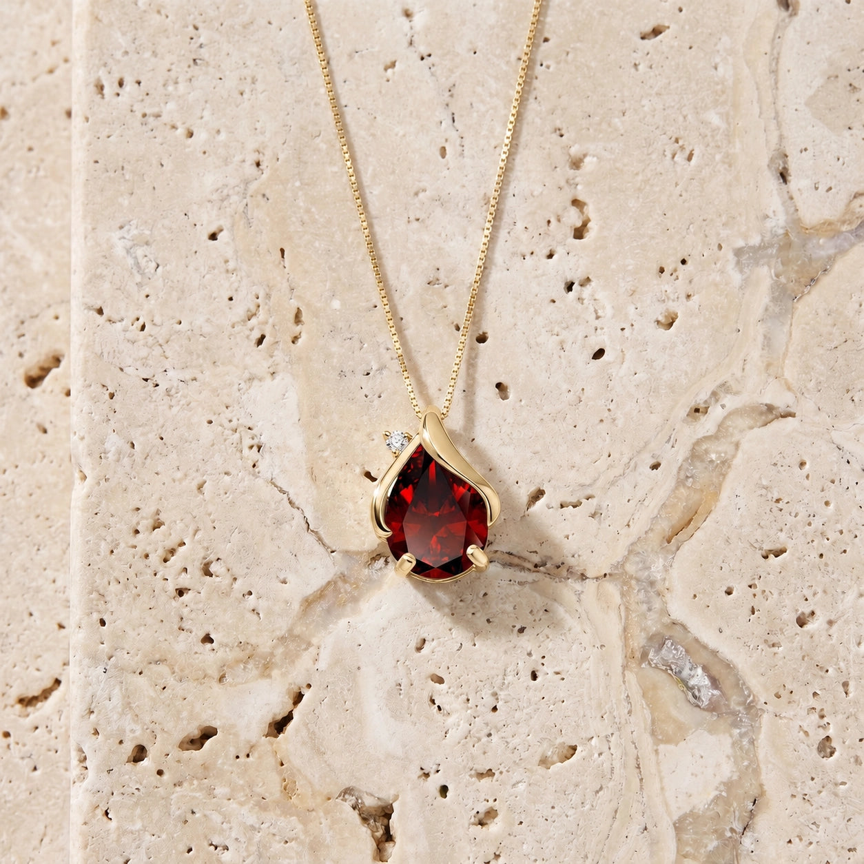 Yellow Gold Garnet & Diamond — Ambrogina