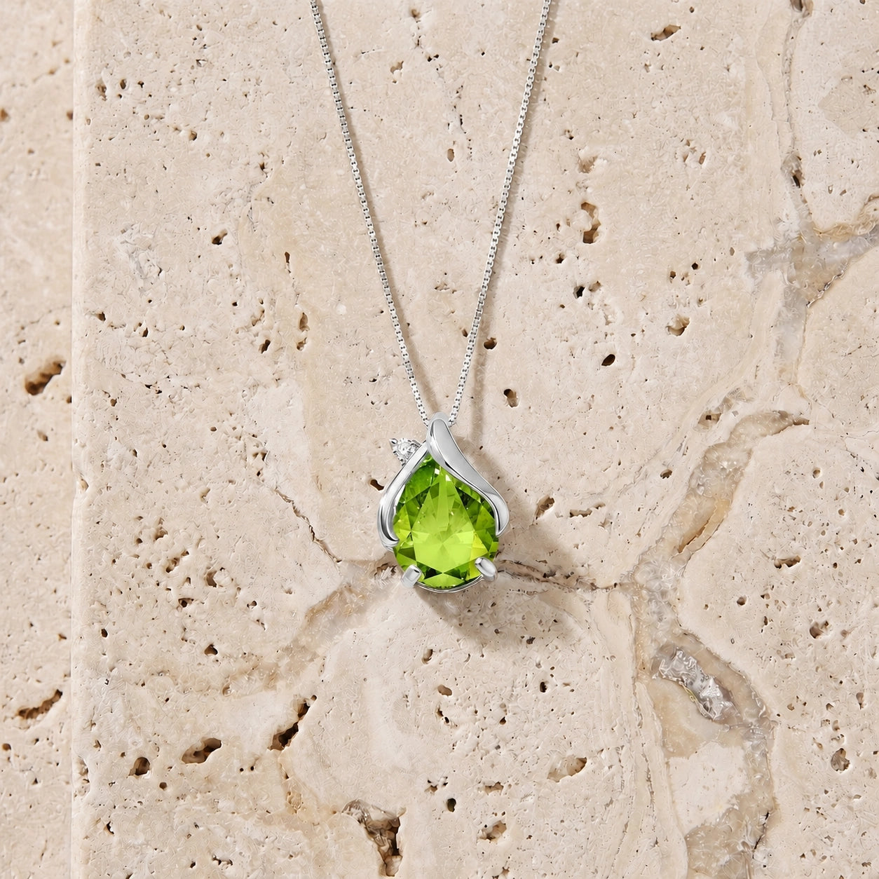 White Gold Peridot & Diamond — Ambrogina