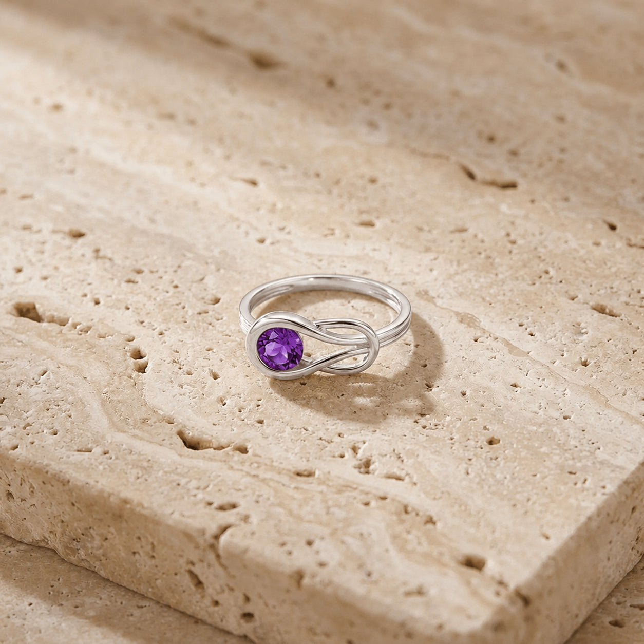 White Gold Ring Amethyst 10K — Aurelia