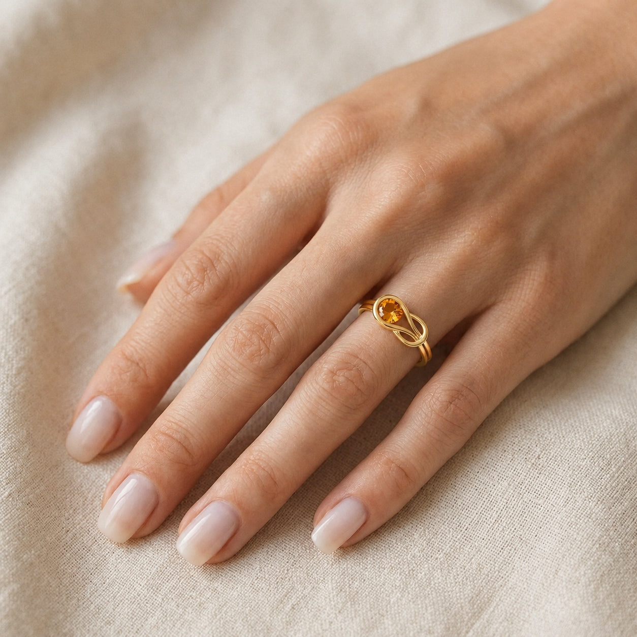 Yellow Gold Ring Amethyst 10K — Aurelia