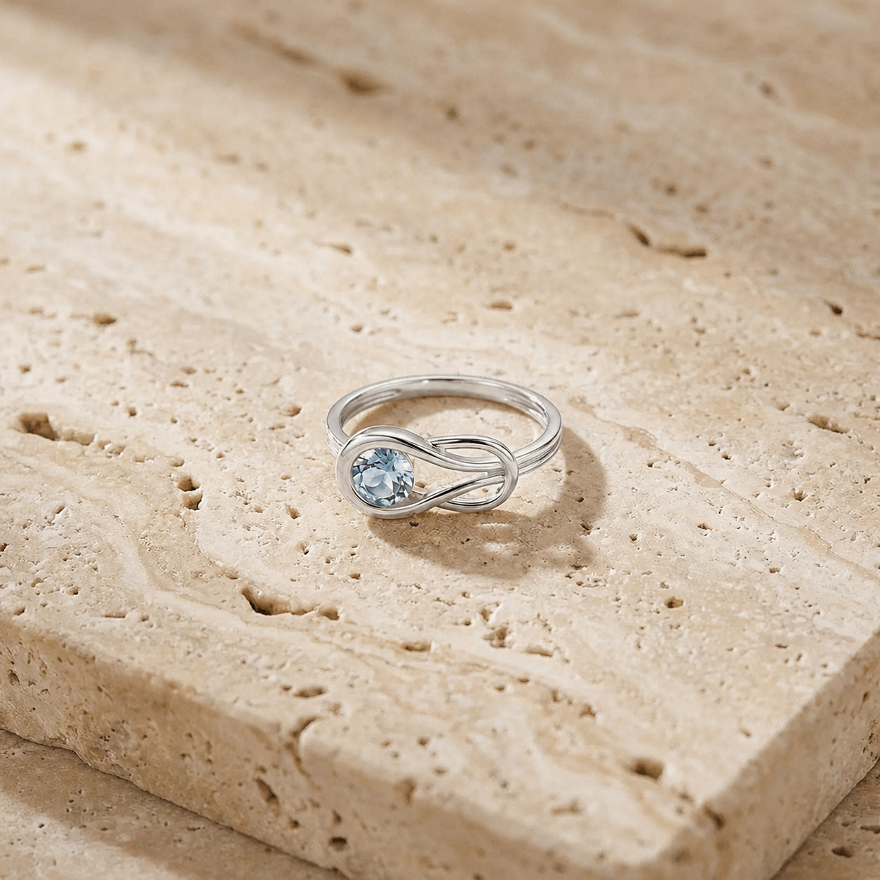 White Gold Ring Peridot 10K — Aurelia