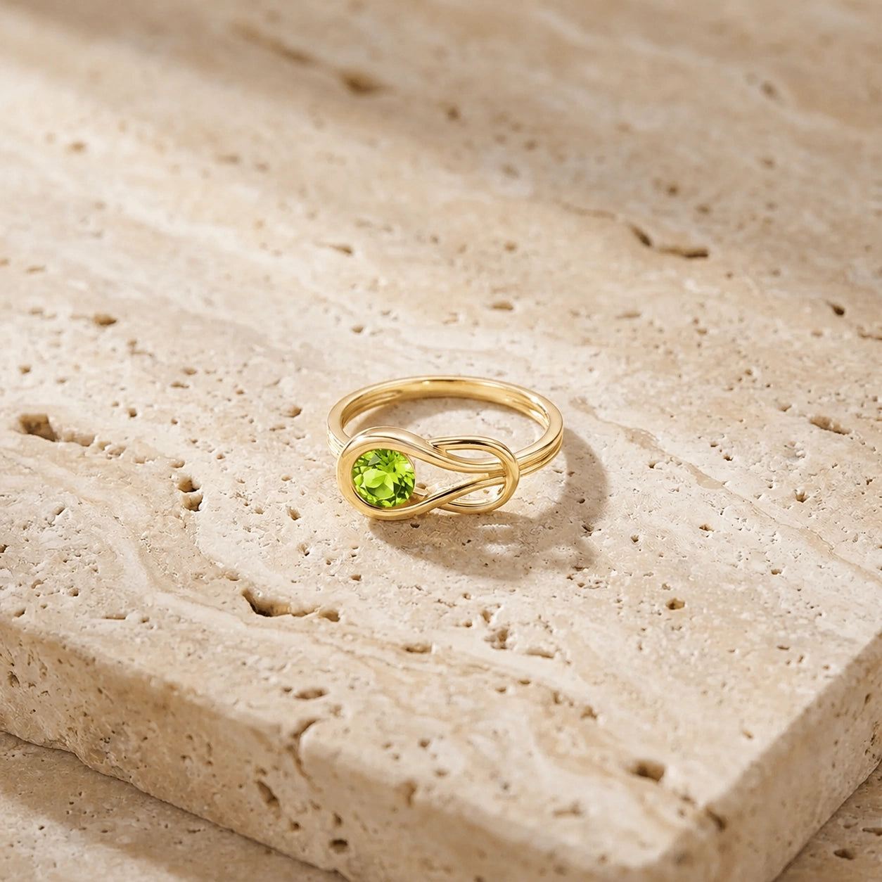 Yellow Gold Ring Peridot 10K — Aurelia