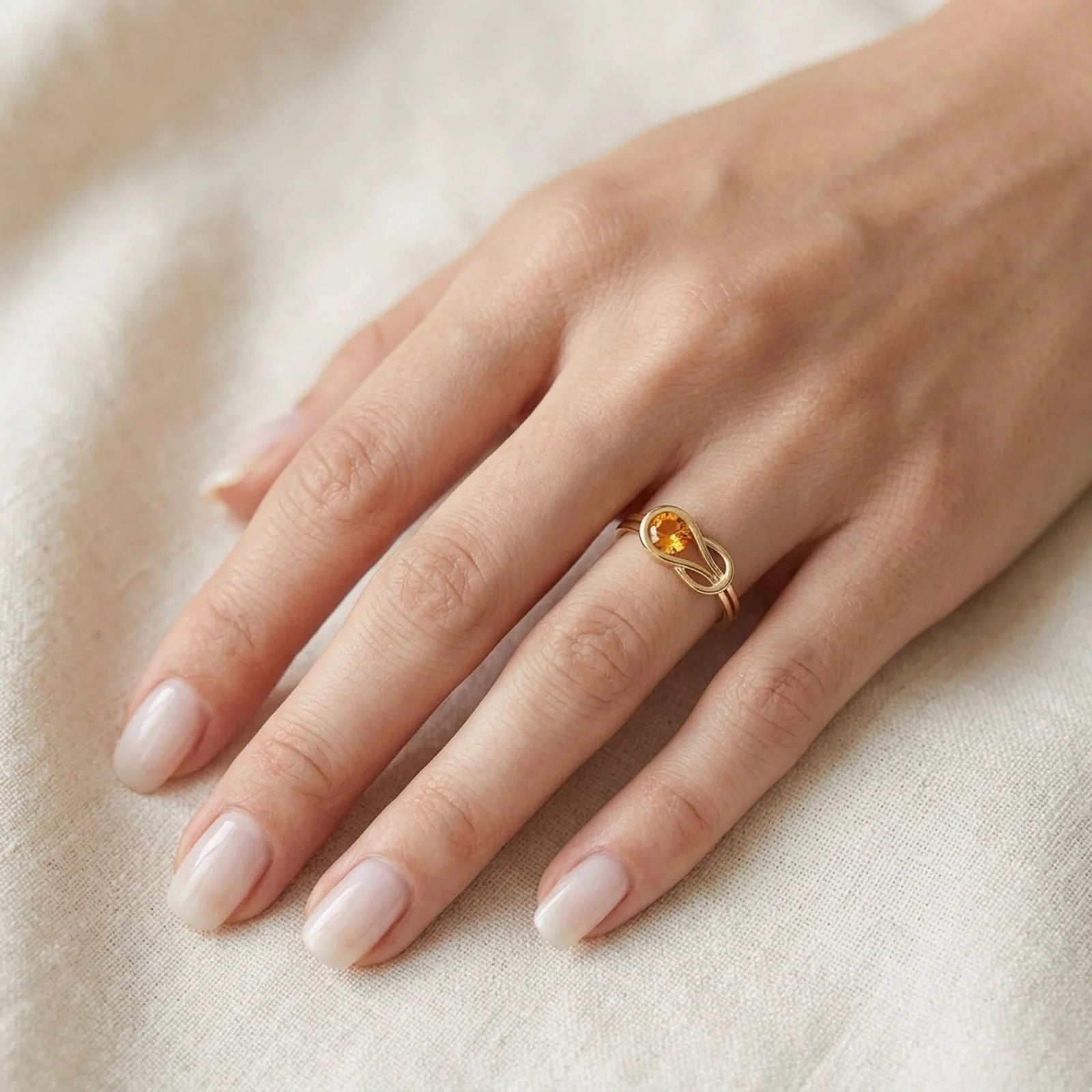 Yellow Gold Ring Citrine 10K — Aurelia