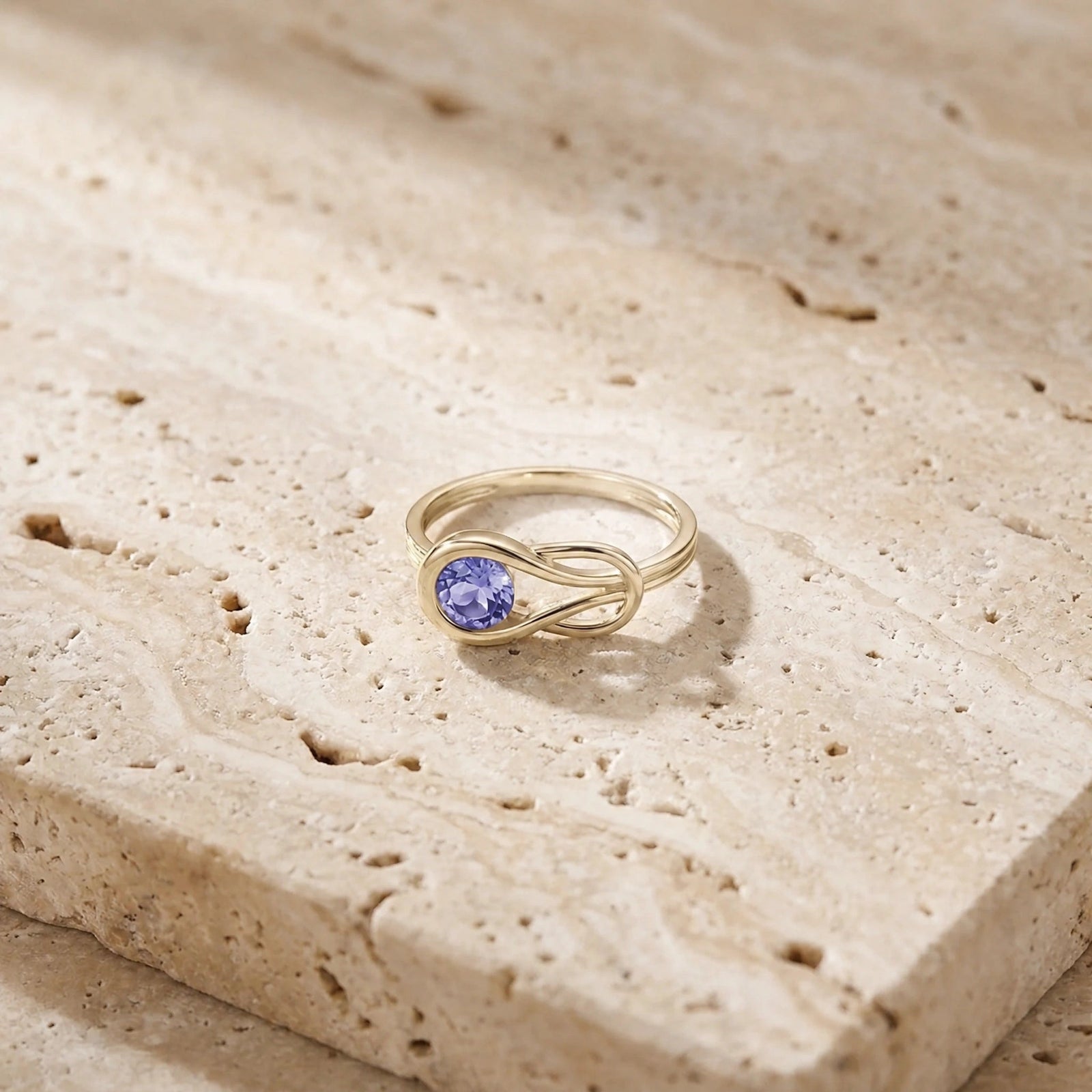 Yellow Gold Ring Tanzanite 10K — Aurelia