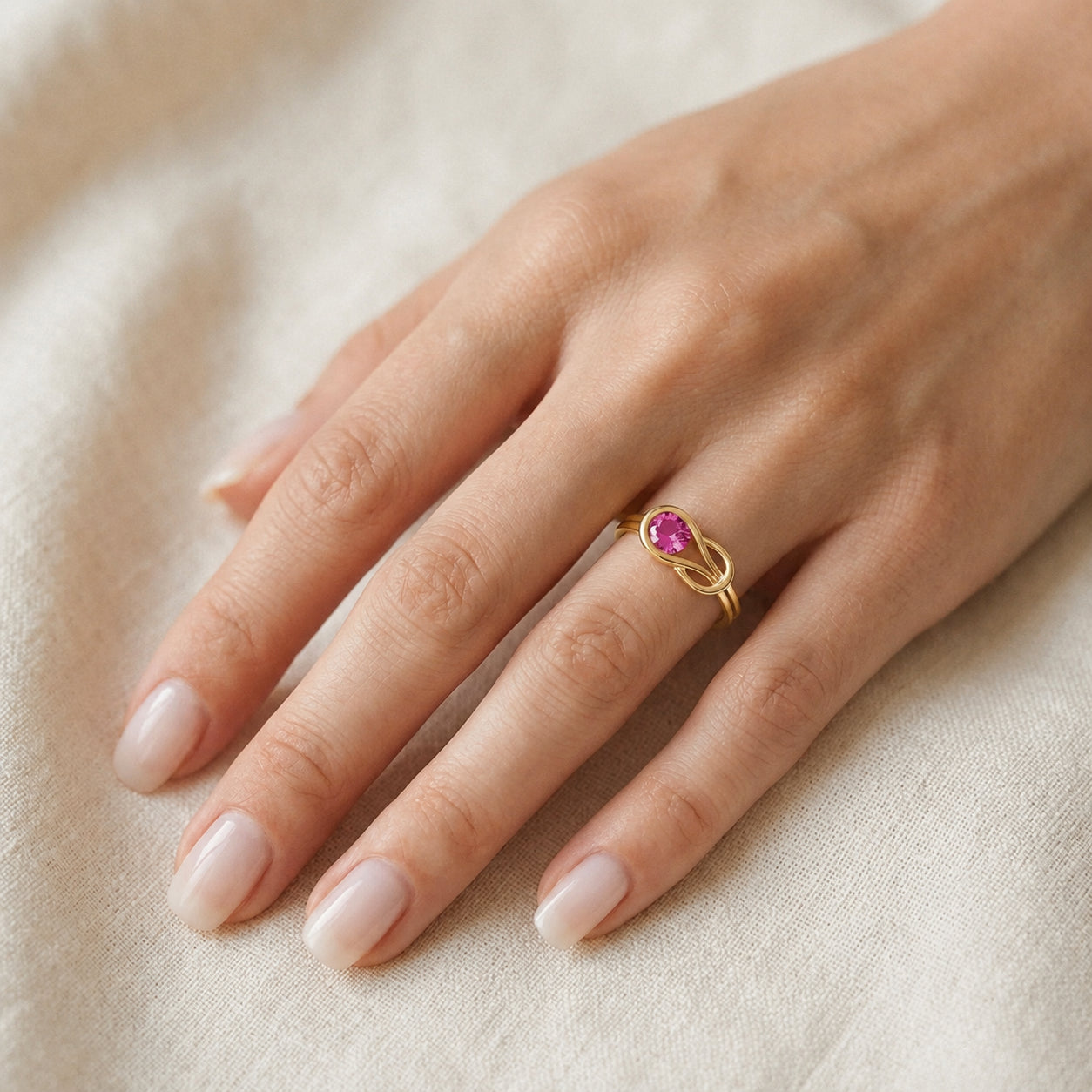 Yellow Gold Ring Sapphire 10K — Aurelia